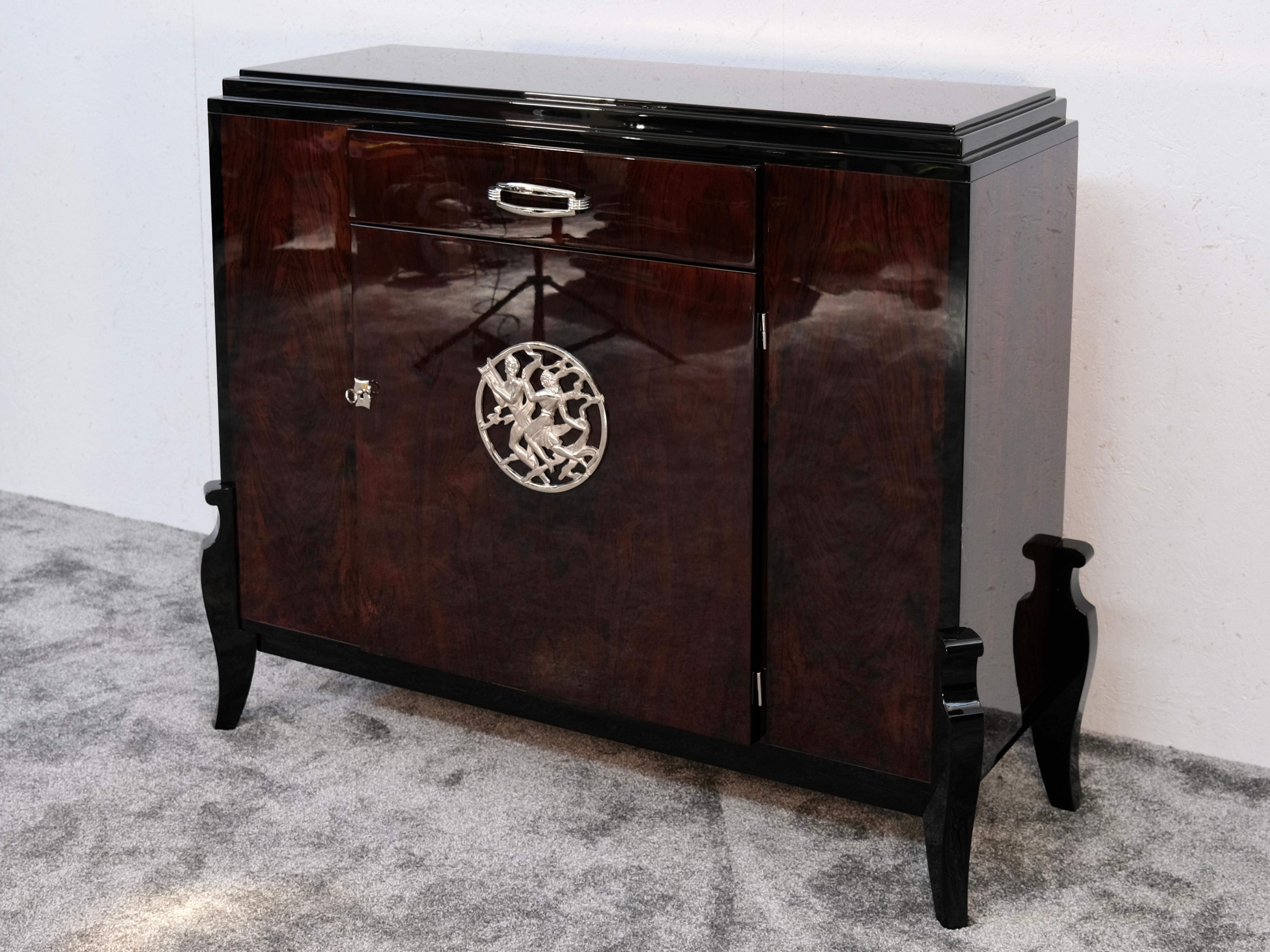 Art Deco Anrichte in Hochglanz mit Bronzeapplikation, Frankreich um 1930 im Angebot 5