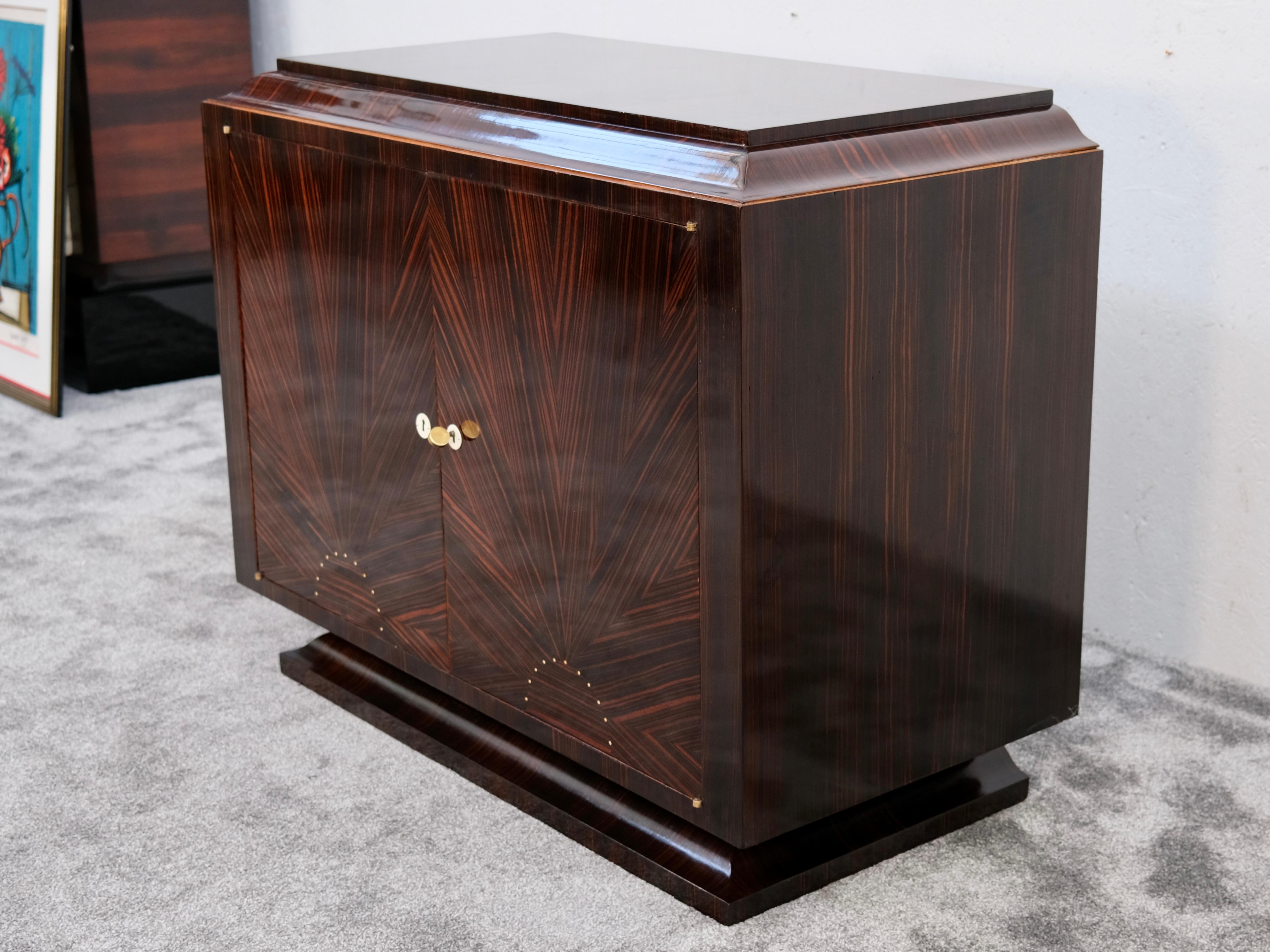 Art Deco Sideboard in Macassar with Hidden Drawers, France 1930s im Angebot 3