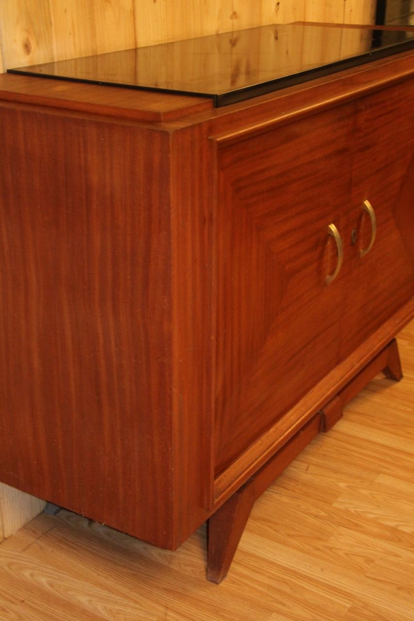 credenza d'epoca art déco in mogano impiallacciato e marmo nero (graffi minimi dovuti all'uso) l'interno della credenza ha un ripiano e due cassetti