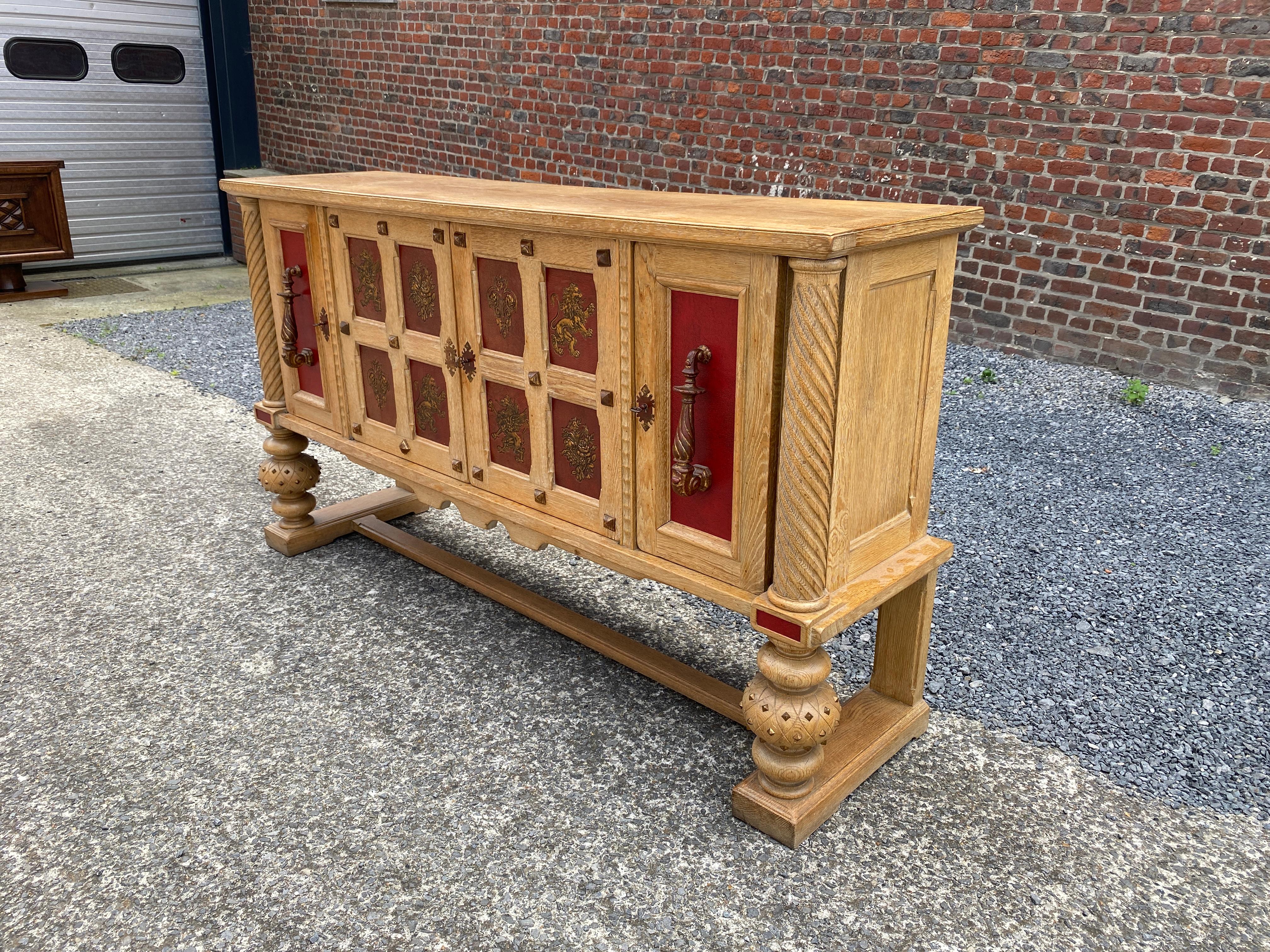 Art Deco Sideboard in Oak and Embossed and Gilded Leather, circa 1940-1950 In Good Condition For Sale In Saint-Ouen, FR