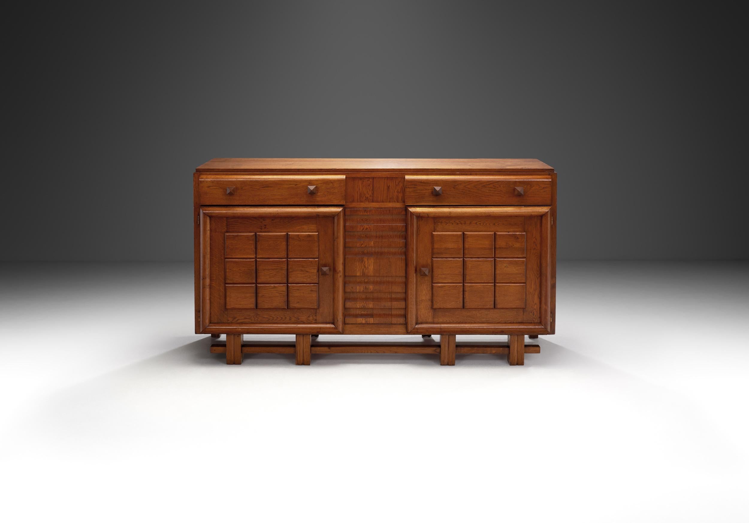 Art Deco Sideboard in Solid Oak, Europe 1930s In Good Condition In Utrecht, NL
