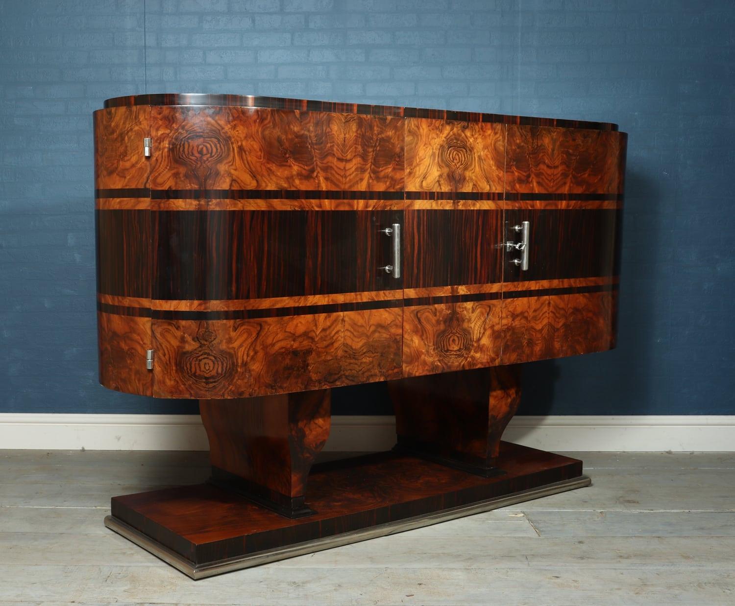 Mid-20th Century Art Deco Sideboard in Walnut and Macassar, circa 1930 For Sale