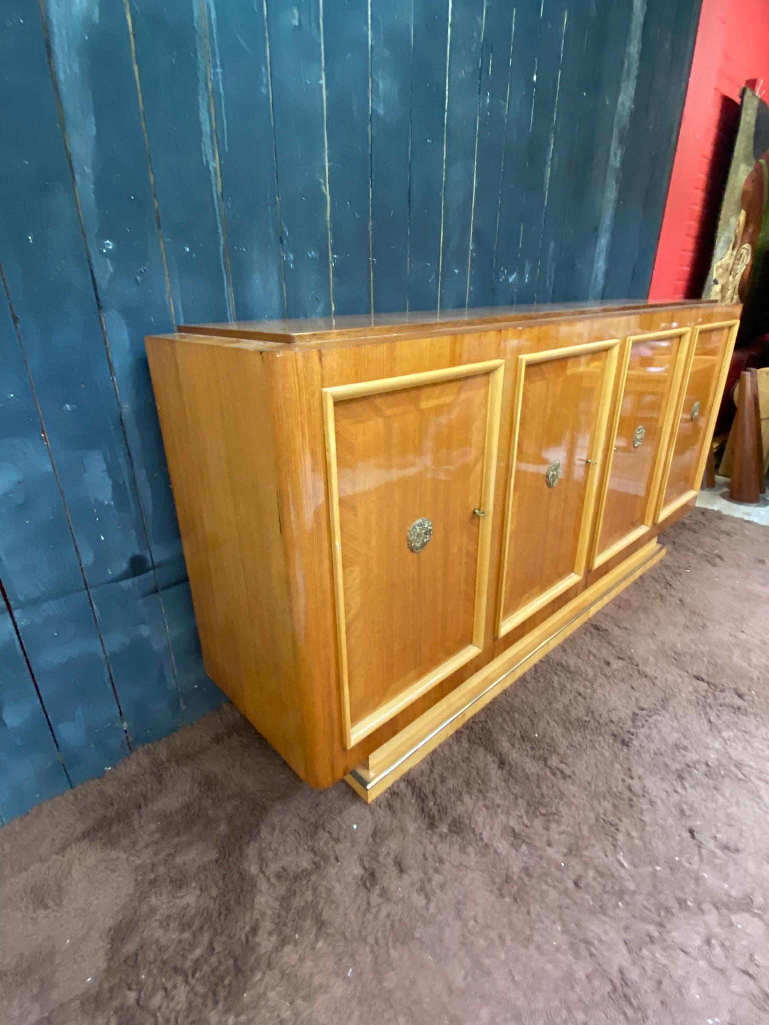  Art Deco Sideboard in Walnut and sycomore circa 1930 In Good Condition For Sale In Saint-Ouen, FR