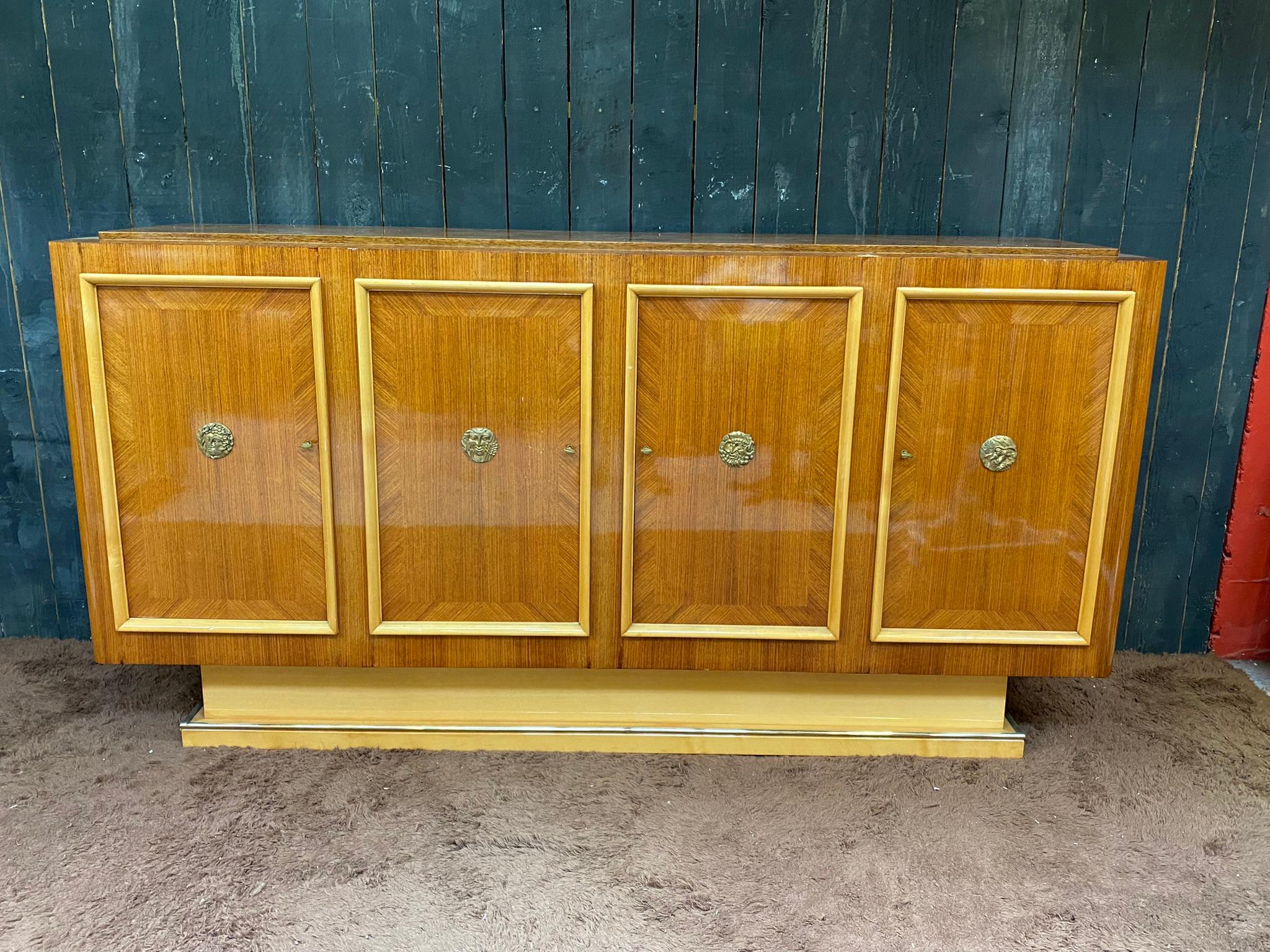 Mid-20th Century Art Deco Sideboard in Walnut and sycomore circa 1930 For Sale