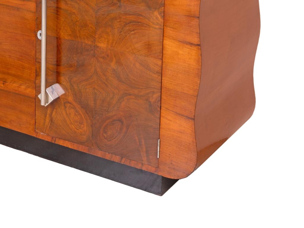 Noyer Buffet Art Déco en ronce de noyer en vente