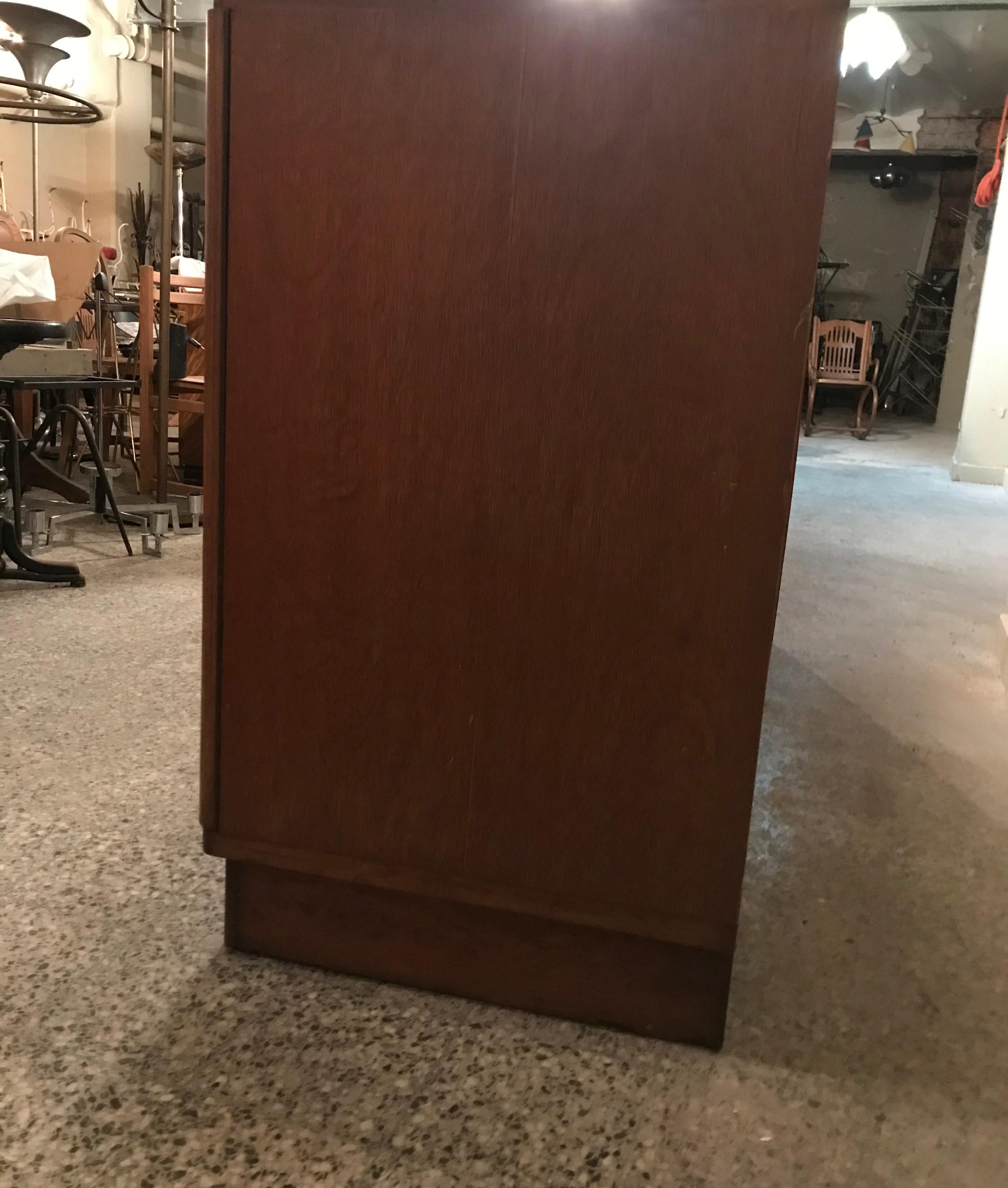 Art Deco Sideboard in Wood, 1930 In Good Condition For Sale In Ciudad Autónoma Buenos Aires, C