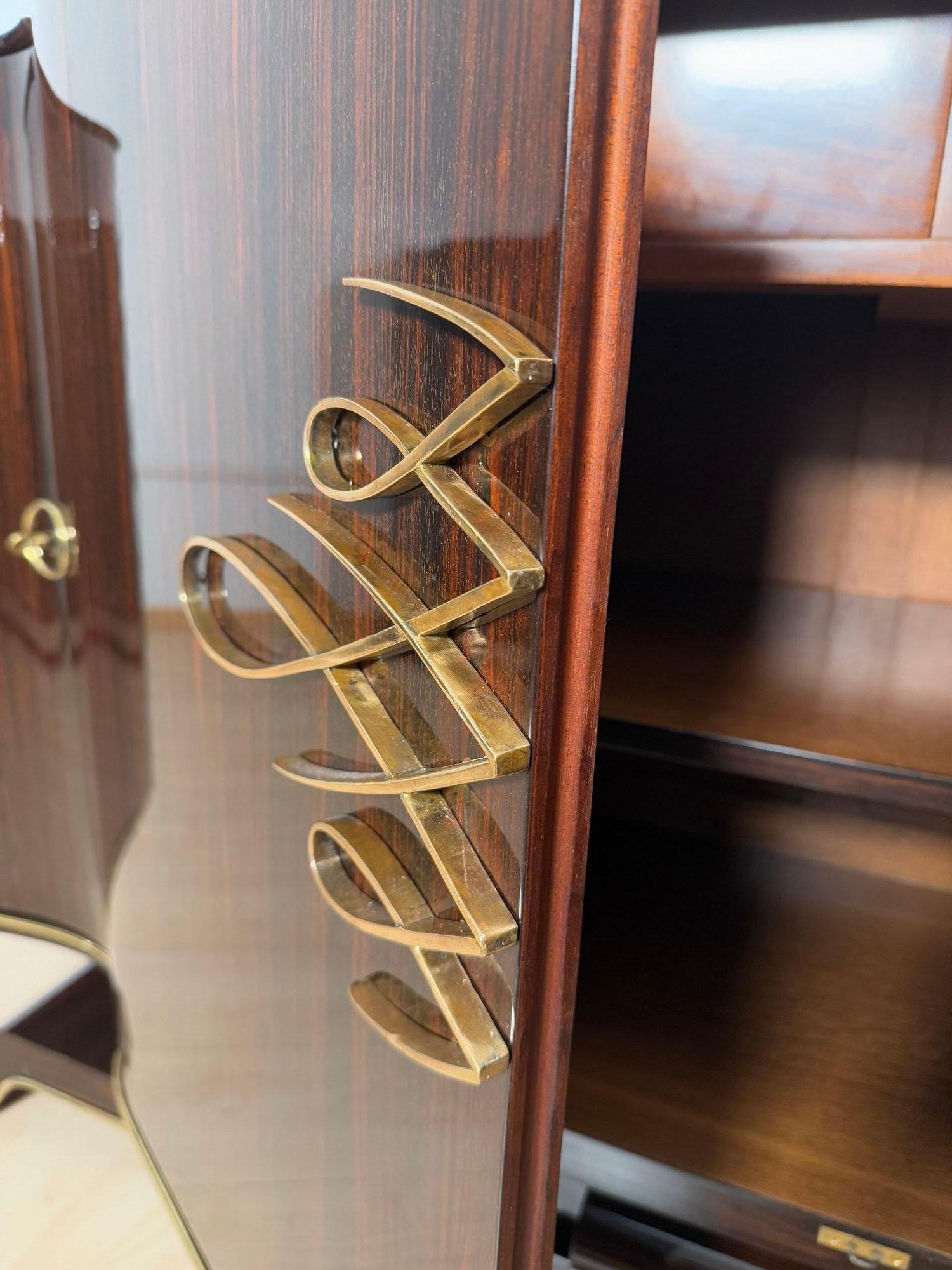 Buffet Art Deco, Ebène de Macassar et laiton, Paris circa 1930 en vente 2