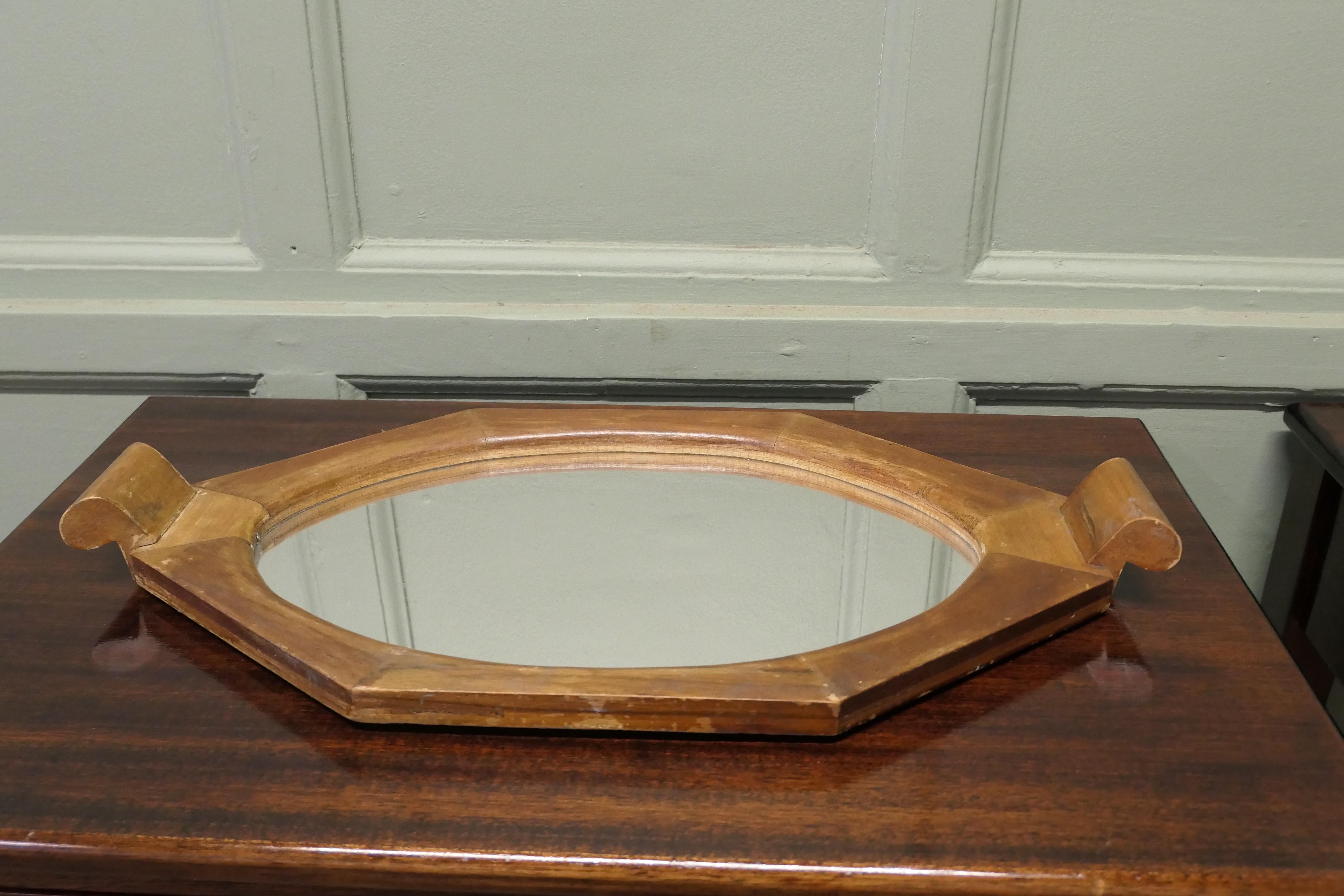 Art déco Art Deco Sideboard Mirror Tray  Une belle pièce de style en vente