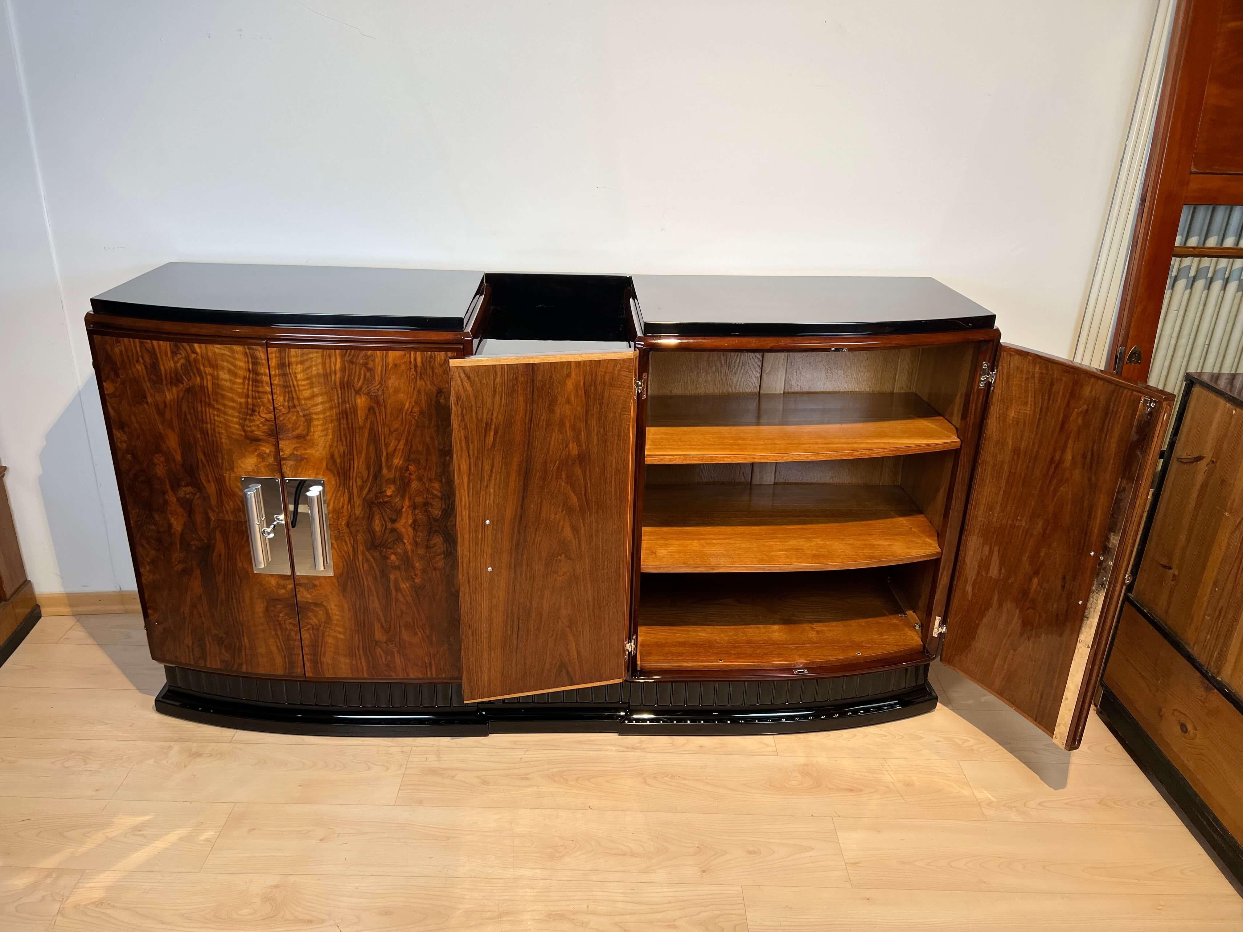 French Large restored Art Deco Sideboard, Walnut Veneer, Black Lacquer, France ca. 1930