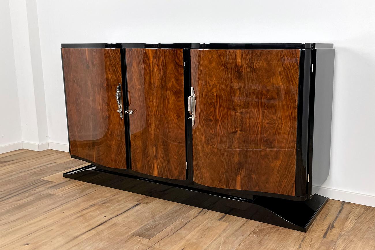 Mid-20th Century Art Deco Sideboard with Curved Fronts in Caucasian Nut from France around 1930