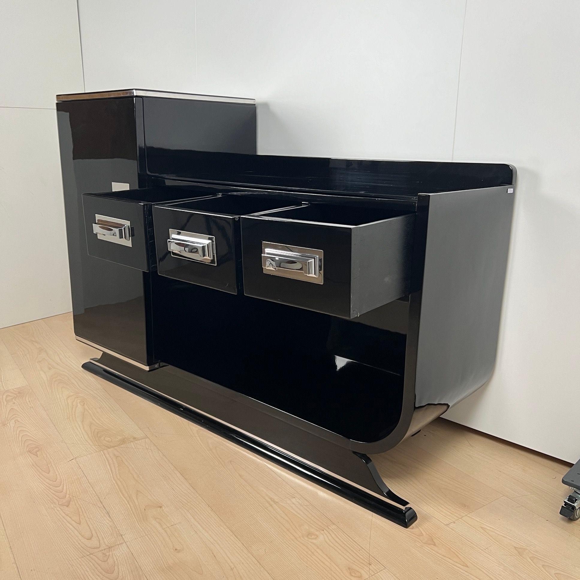 Galvanizzato Credenza Art Déco con bar a secco, lacca nera, Francia, circa 1930 in vendita