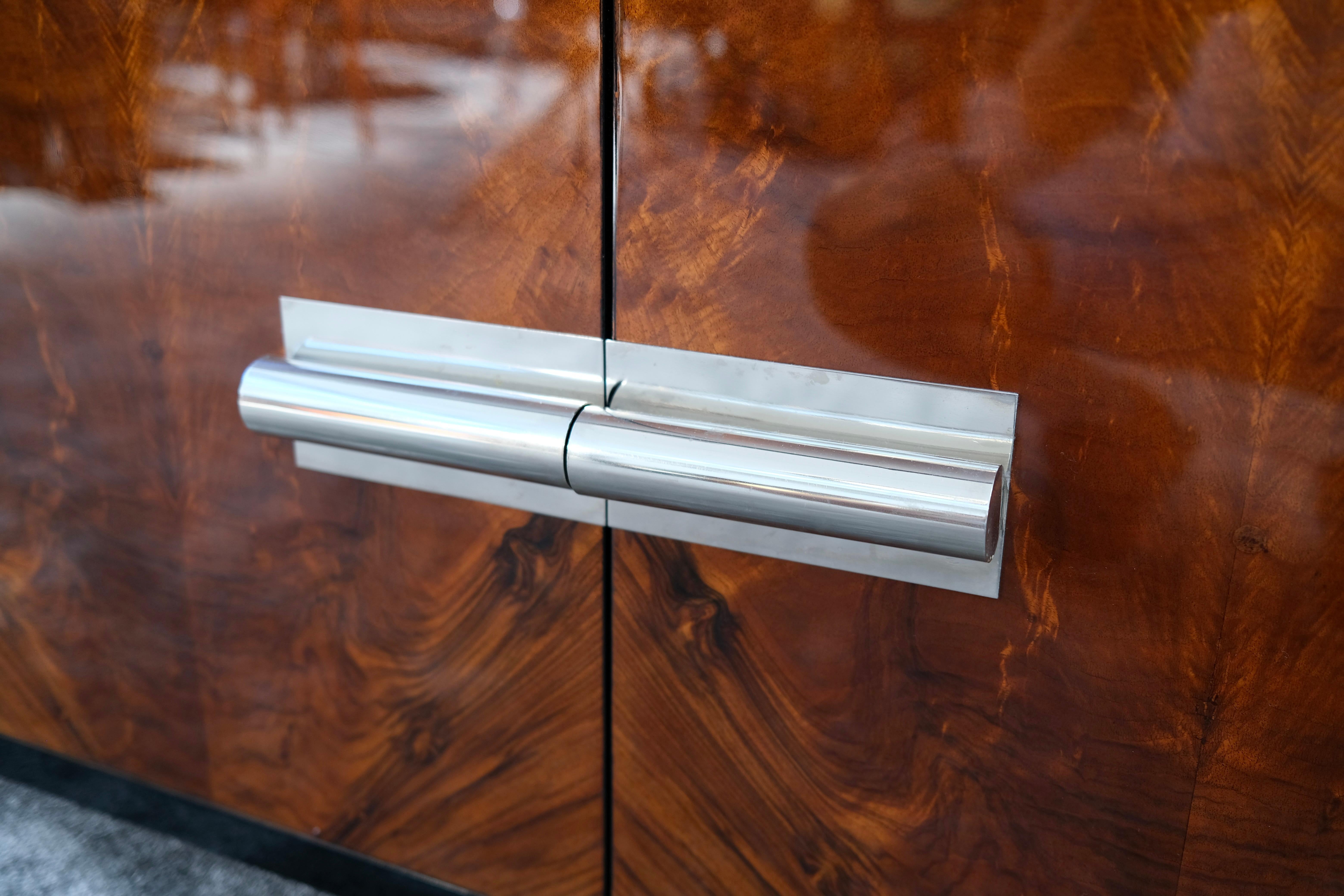 Art Deco Sideboard with Hidden Key in Nut Wood and Black Lacquer, France 1930s For Sale 4