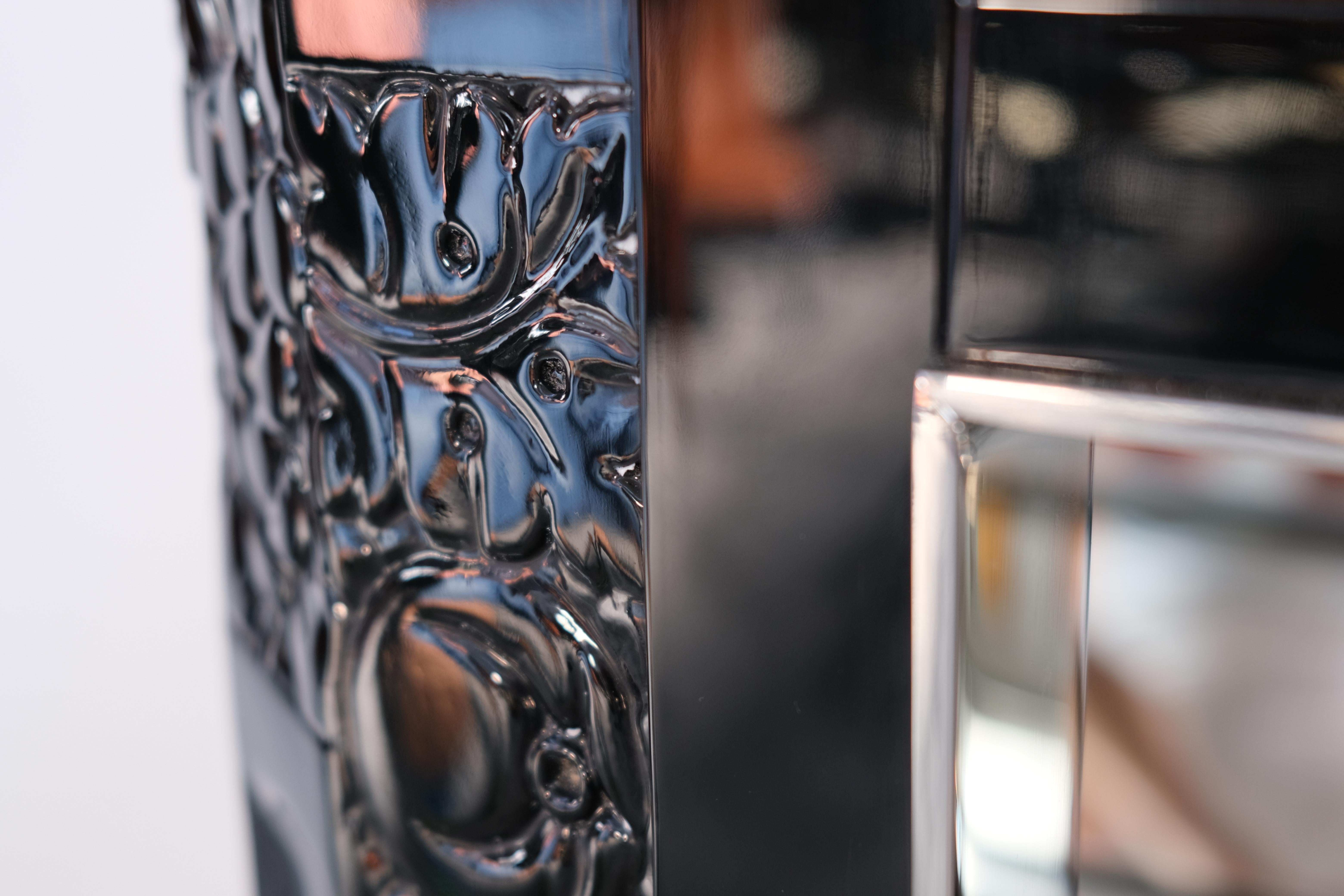 Art Deco Sideboard with Hidden Key in Nut Wood and Black Lacquer, France 1930s For Sale 8