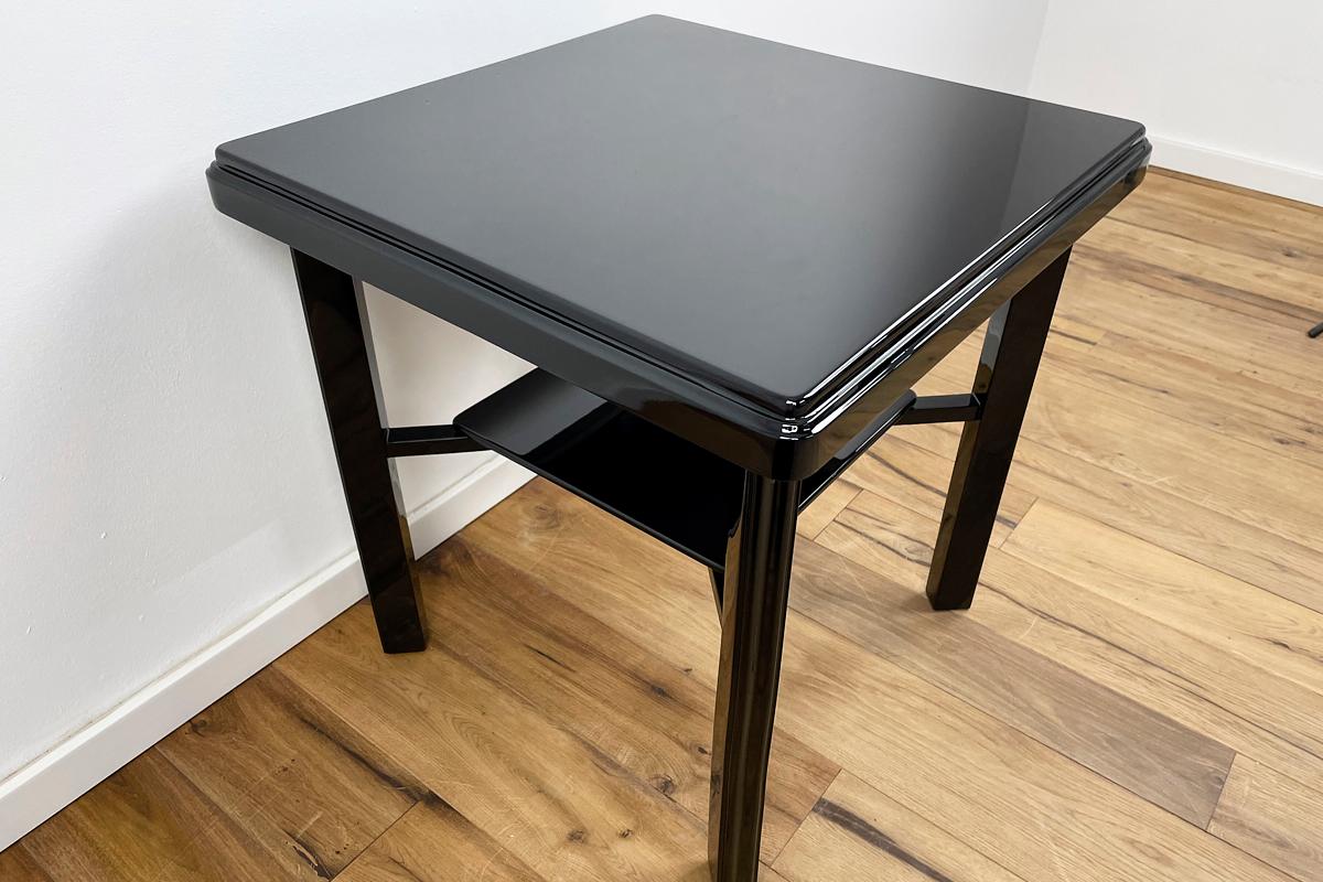 Art Déco Sidetable Around 1935 from Germany in Highgloss Black Lacquer For Sale 3