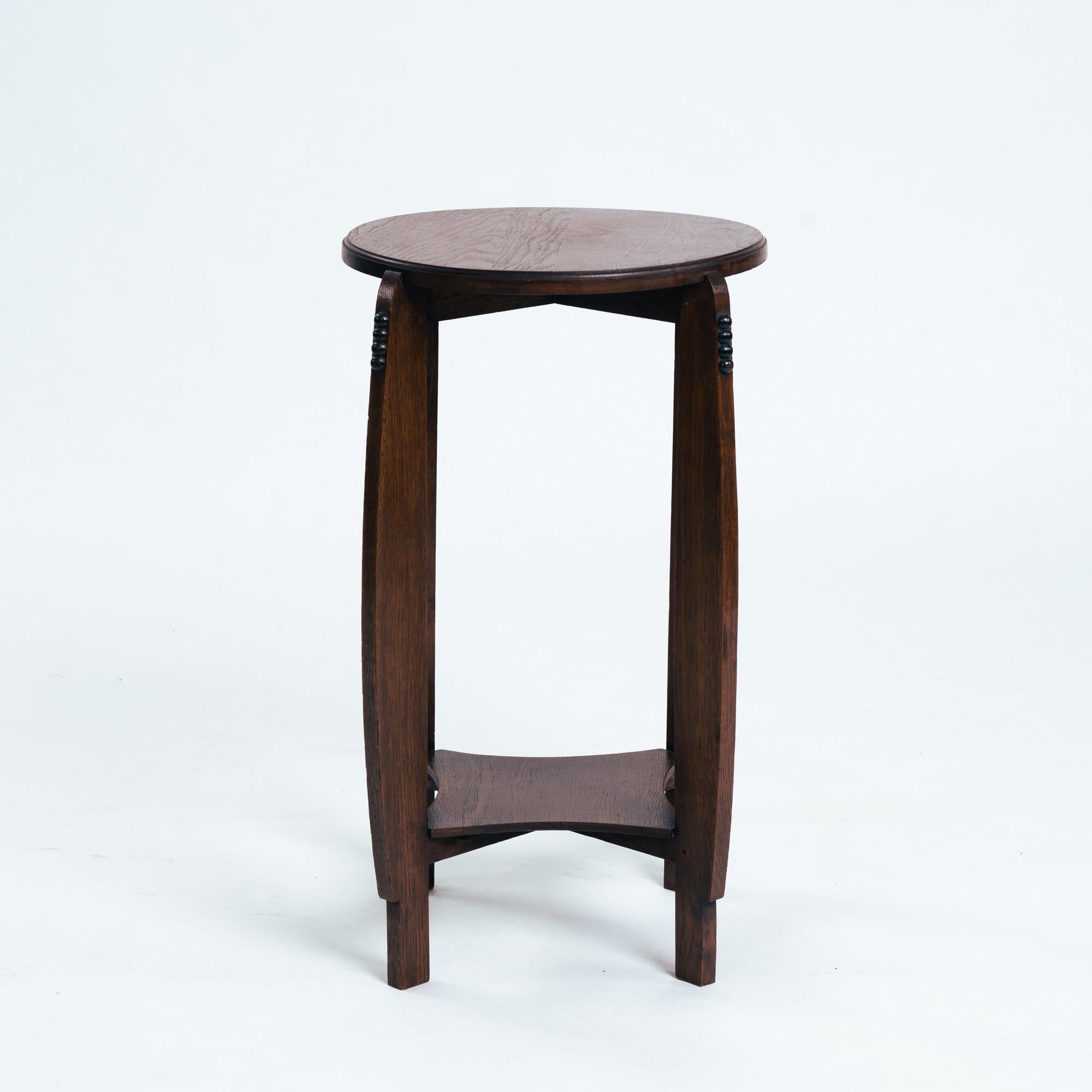 Néerlandais Table d'appoint Art déco en Oak Oak et Wood Wood Wood, Pays-Bas, années 1920 en vente