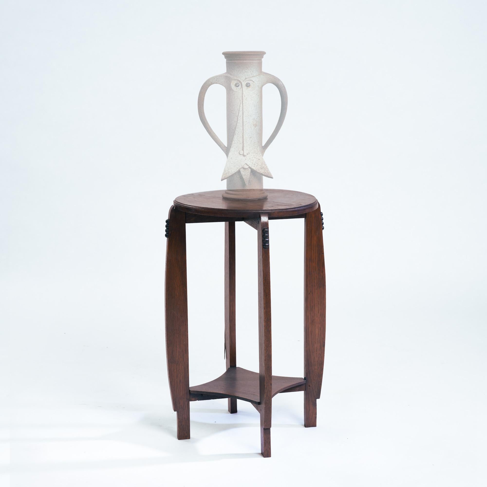 Début du 20ème siècle Table d'appoint Art déco en Oak Oak et Wood Wood Wood, Pays-Bas, années 1920 en vente