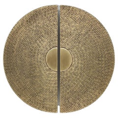 Art Deco signature – aged gold hammered brass drawer pull ø 20 cm