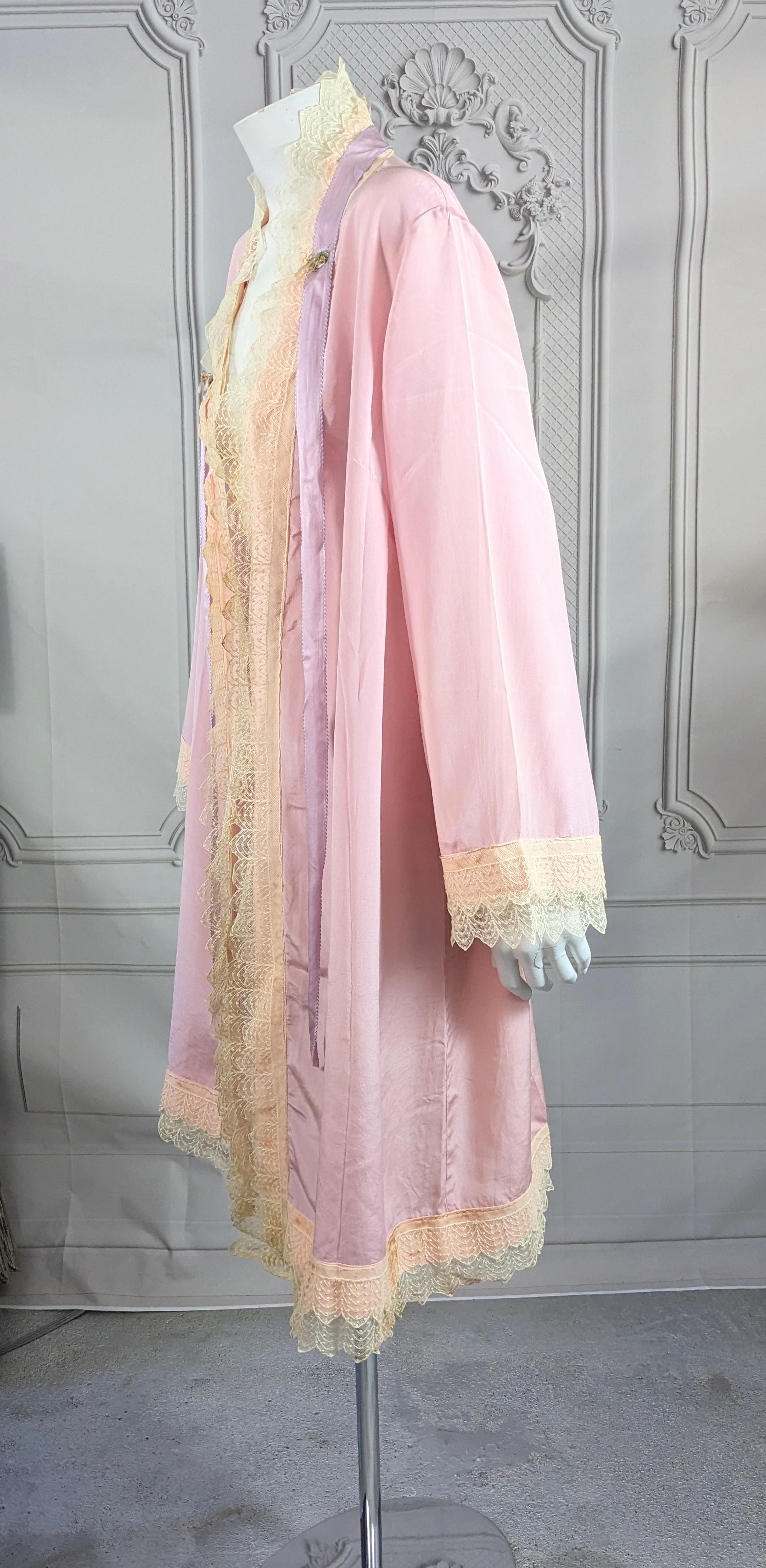 Art Deco Silk Crepe Lace Trimmed Dressing Robe For Sale 2