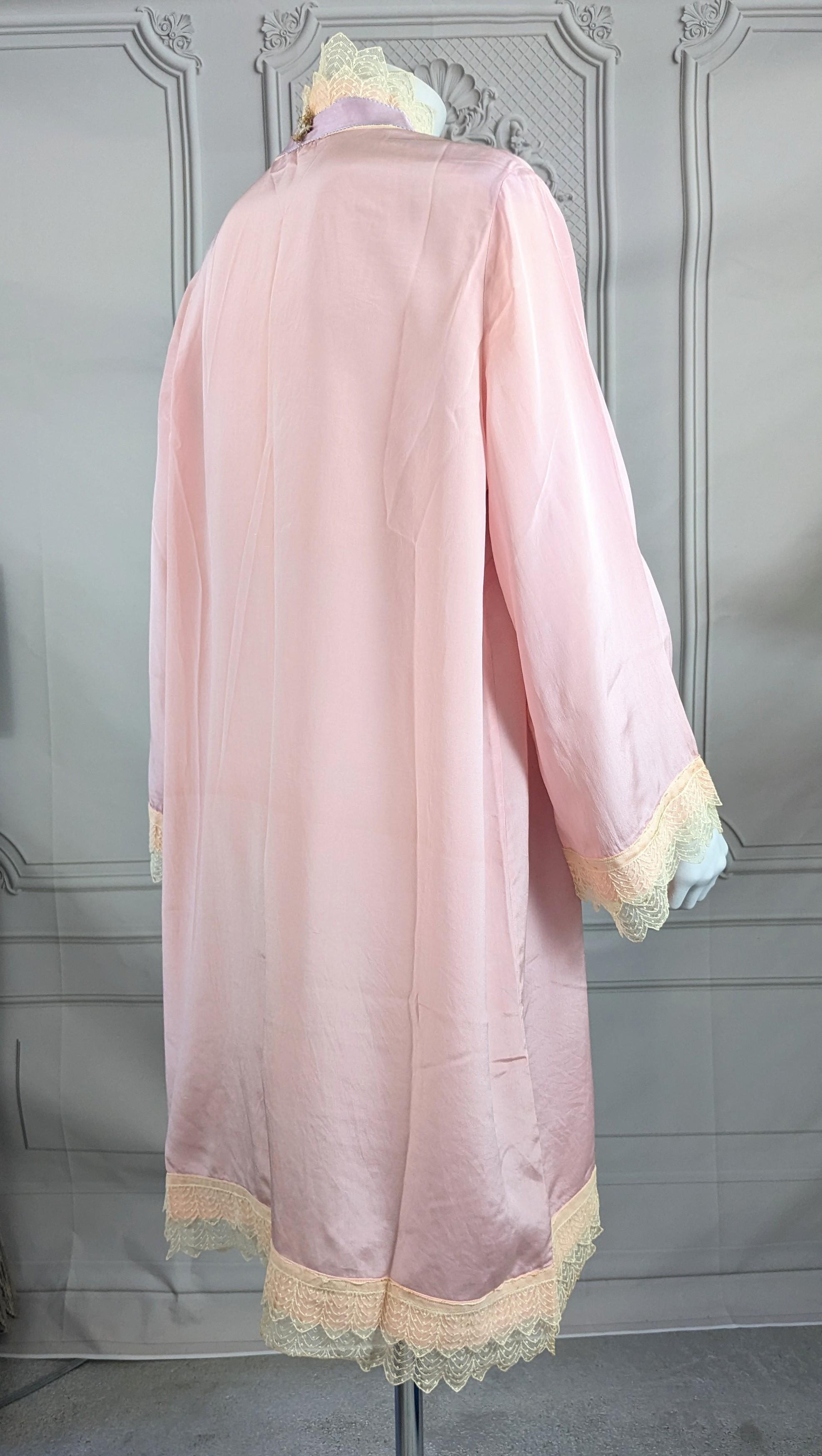 Art Deco Silk Crepe Lace Trimmed Dressing Robe For Sale 3