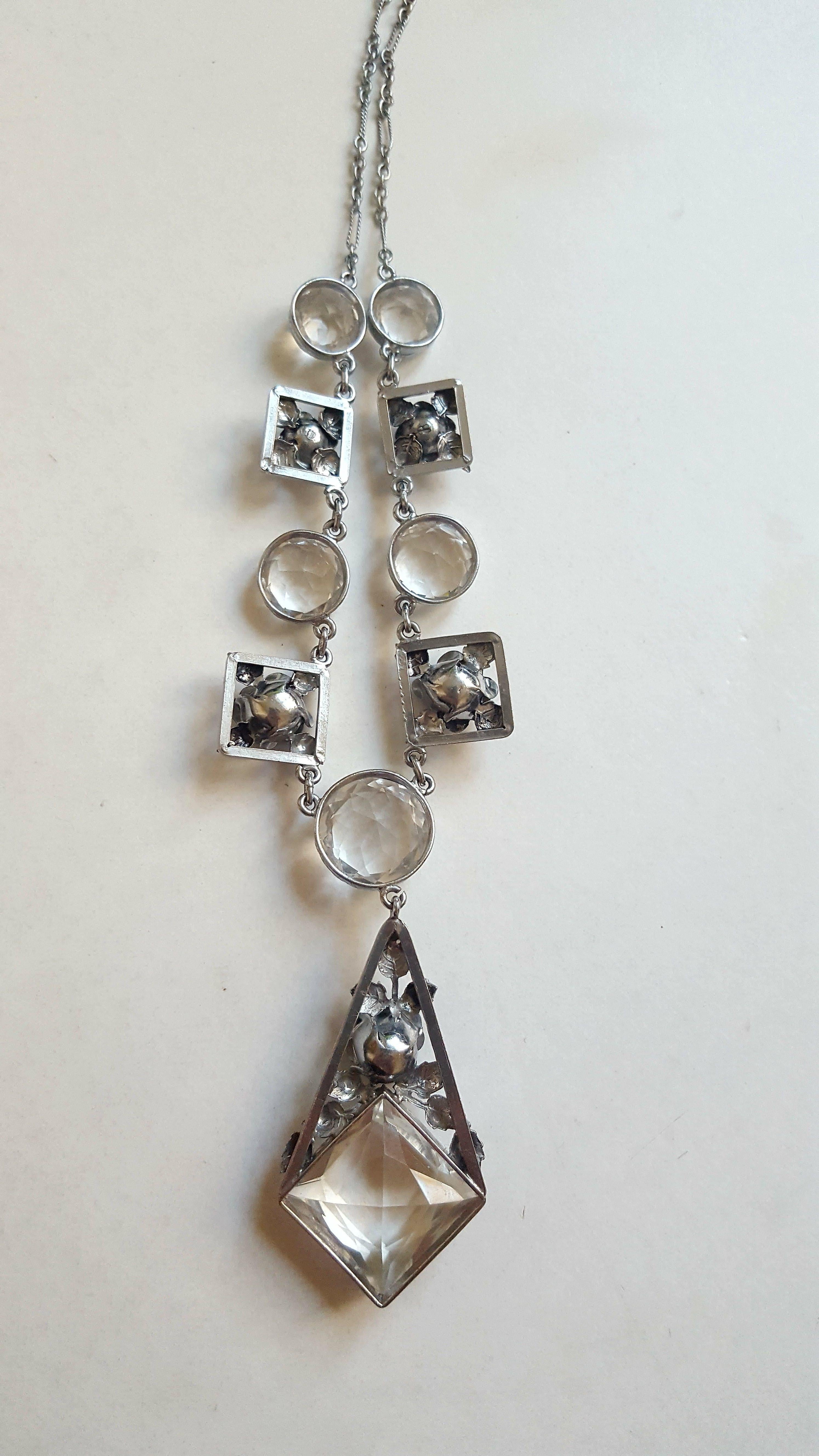 Art Deco Silver and Crystal Roses Necklace For Sale 1