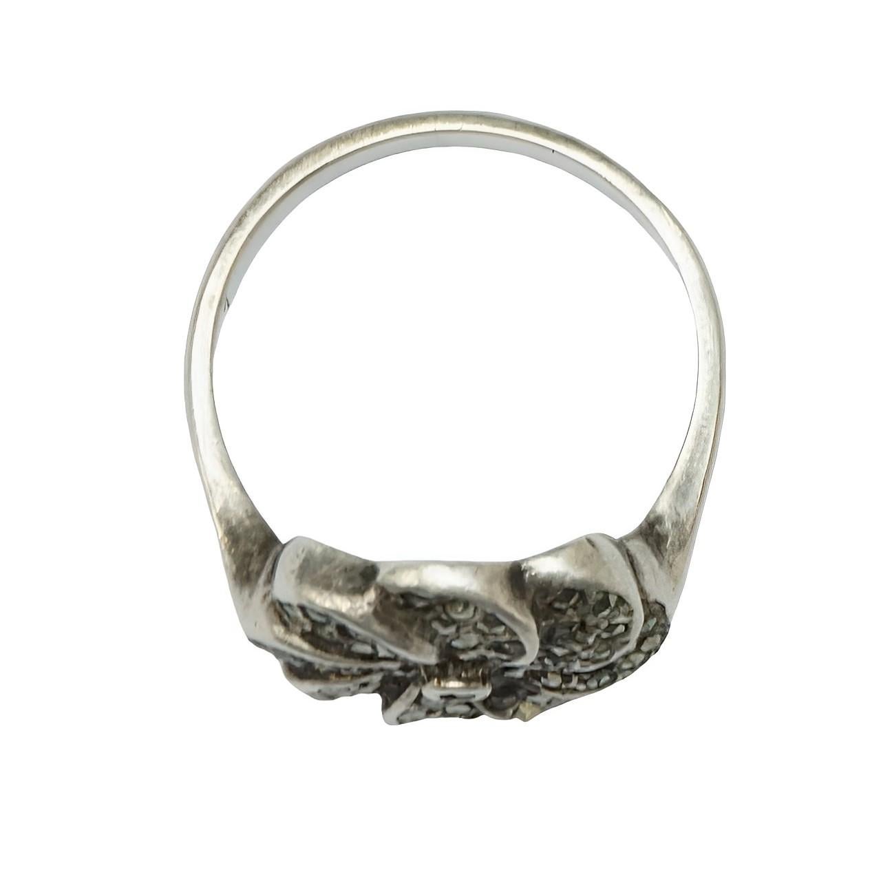 Art Deco Silver and Marcasite Flower Ring circa 1930s In Good Condition For Sale In London, GB