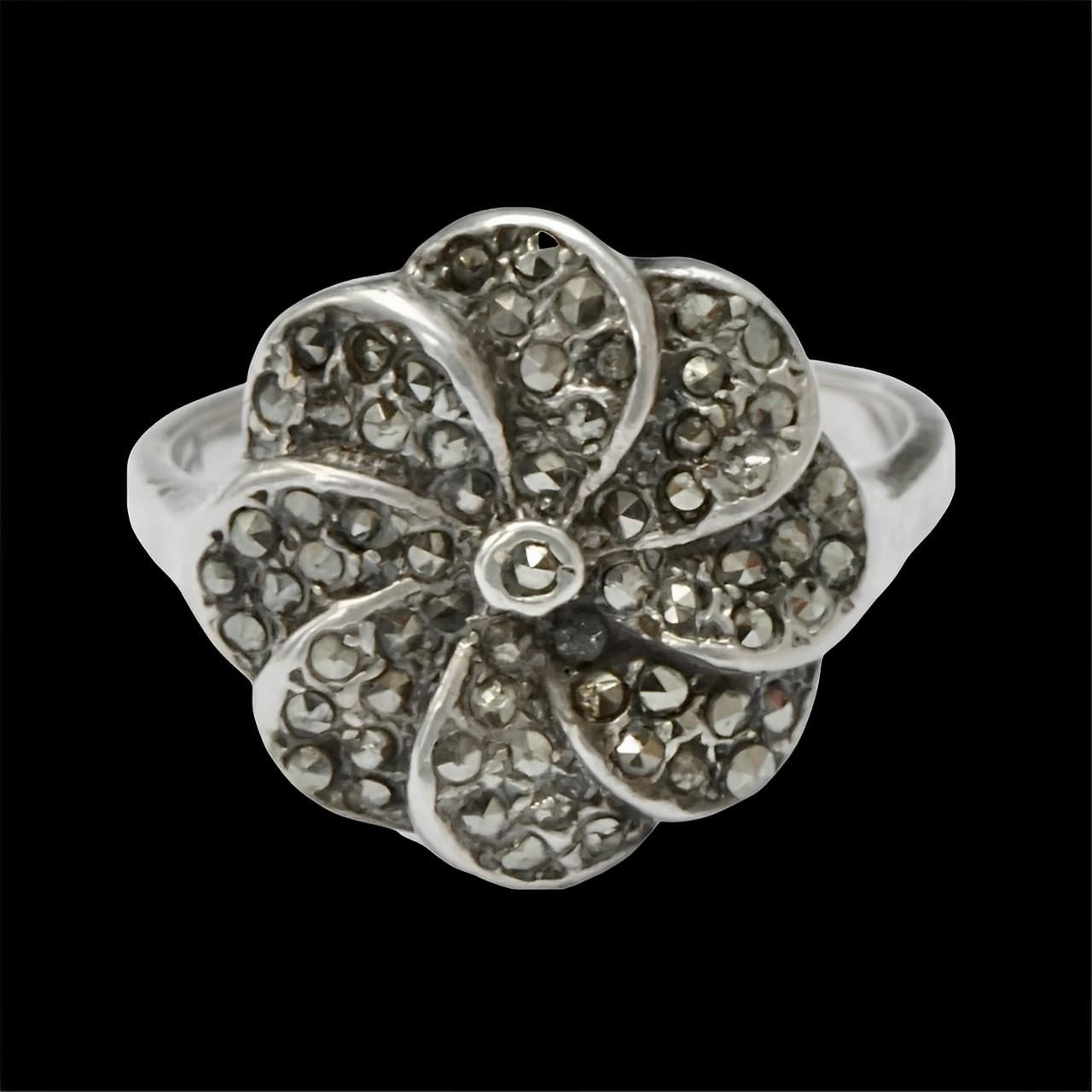 Art Deco Silver and Marcasite Flower Ring circa 1930s For Sale 1
