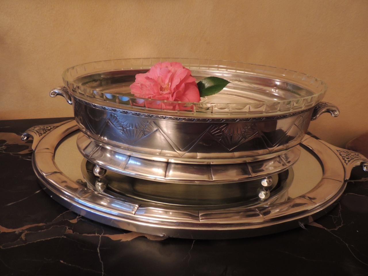 mirrored trays for centerpieces