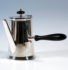 Chocolatière Art Déco en argent, par William Hutton & Sons, Sheffield, 1928-1929