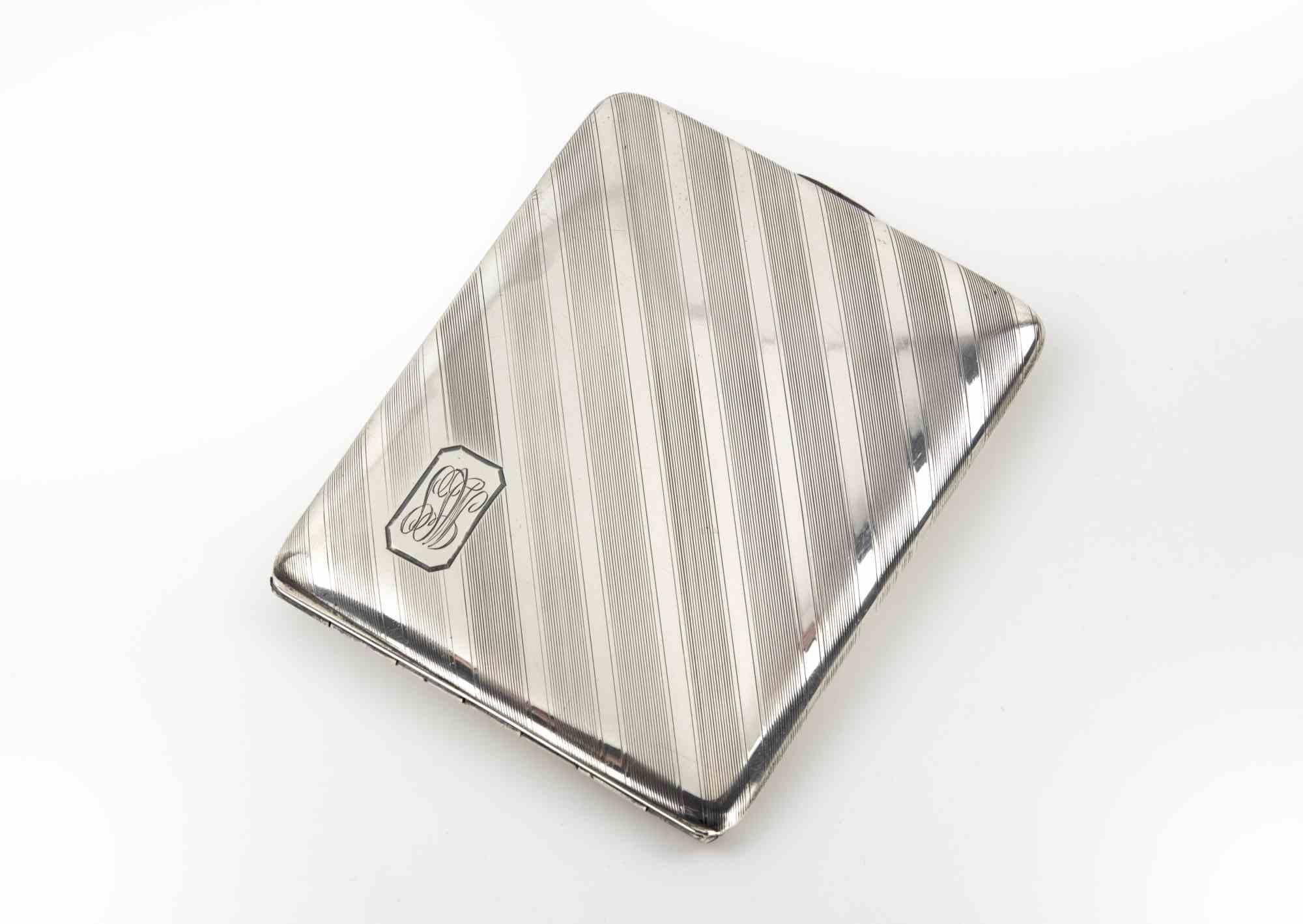 Etui à cigarettes vintage Art of Vintage en argent.

Argent sterling.

Très bon état.

