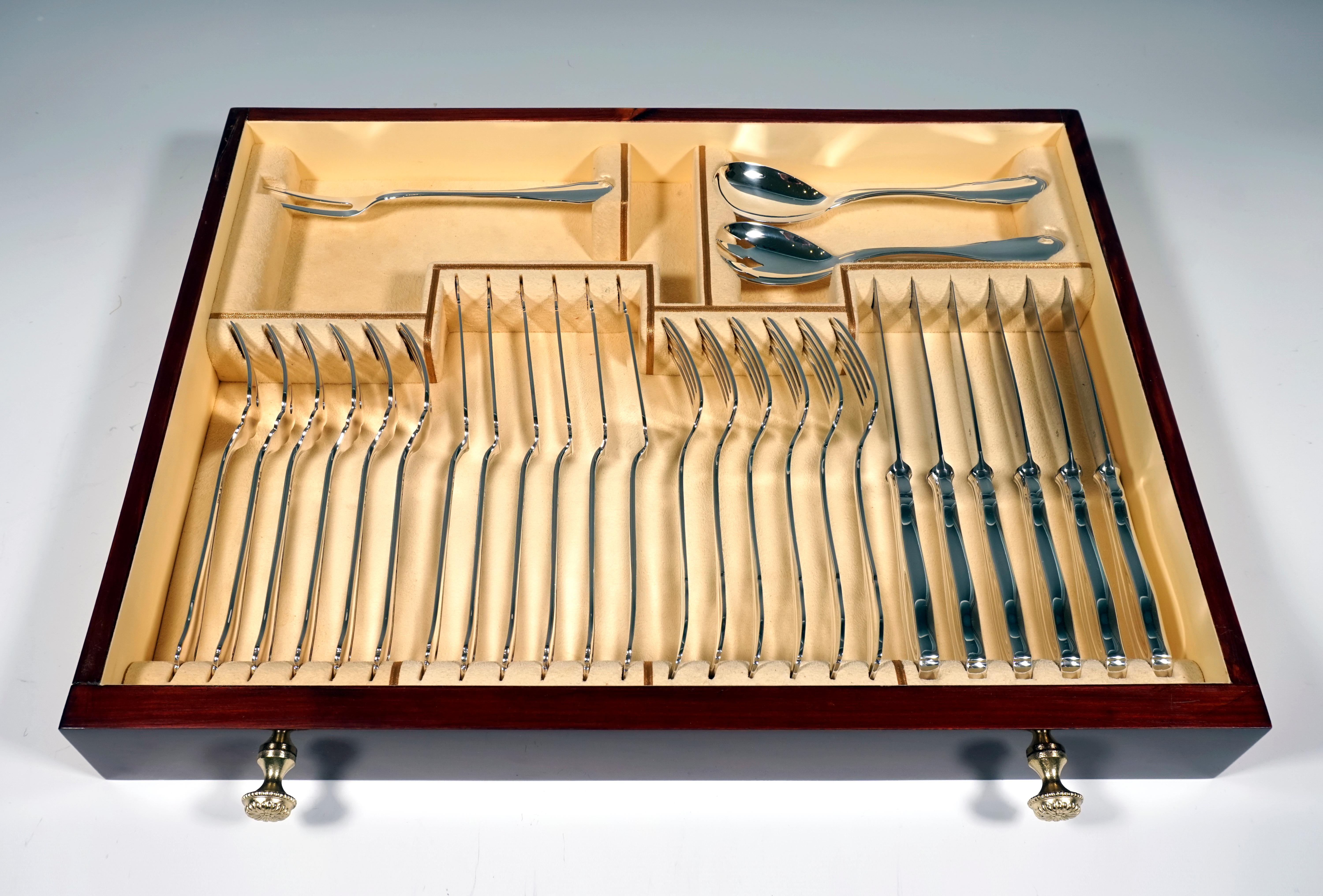 Hand-Crafted Art Deco Silver Cutlery Set For 6 People in Showcase, Germany & Vienna, ca 1925