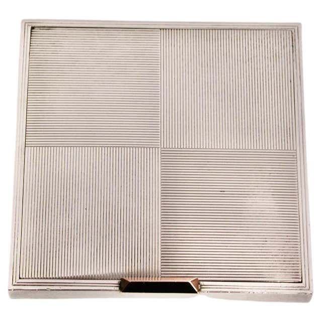 Art Deco Engine Turned Silver Compact. English 1930's For Sale at 1stDibs