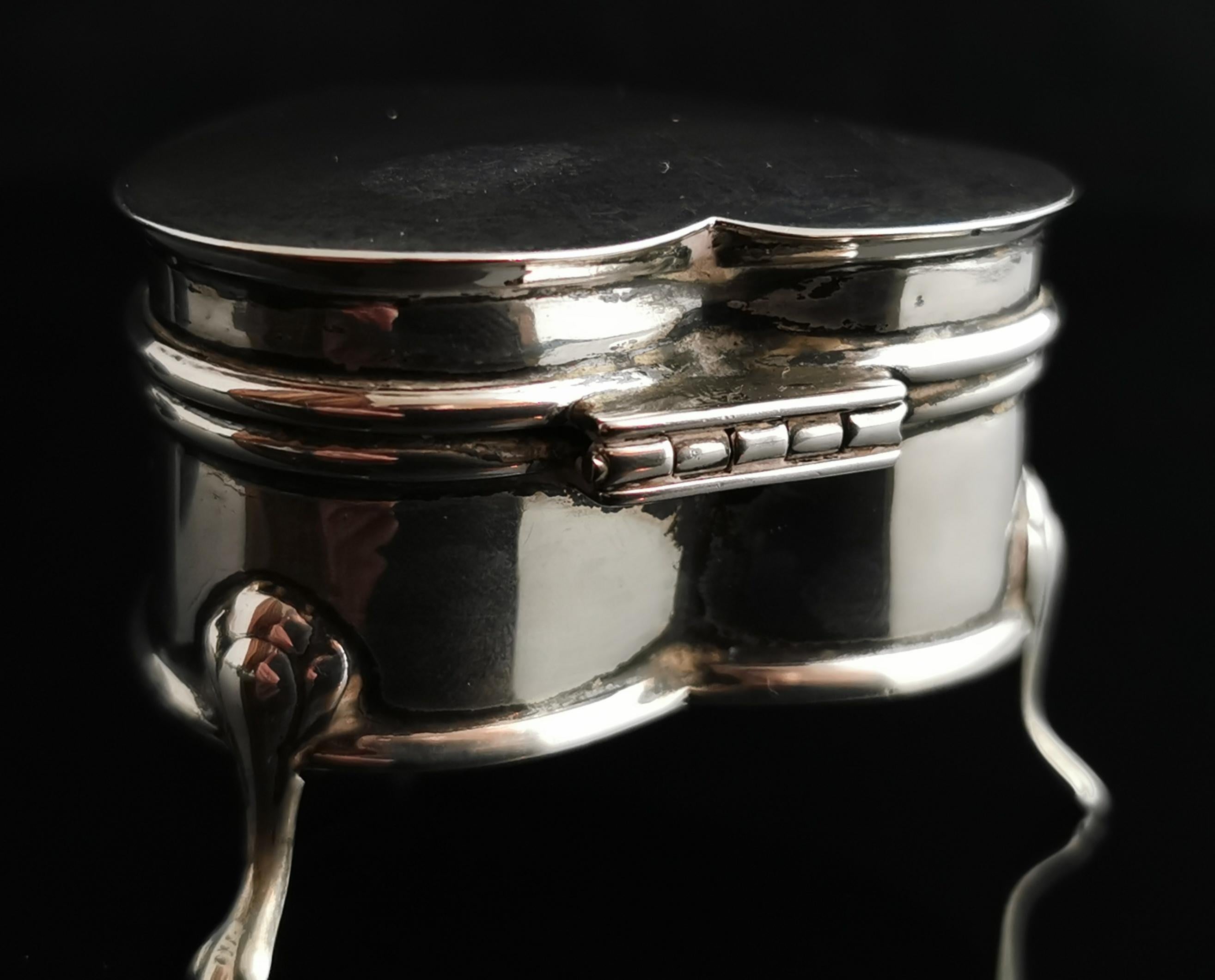 Art Deco Silver Heart Shaped Jewelry Box 8