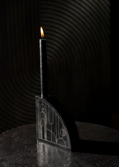 Portacandele Art Deco in argento intarsiato nero a quarto di cerchio