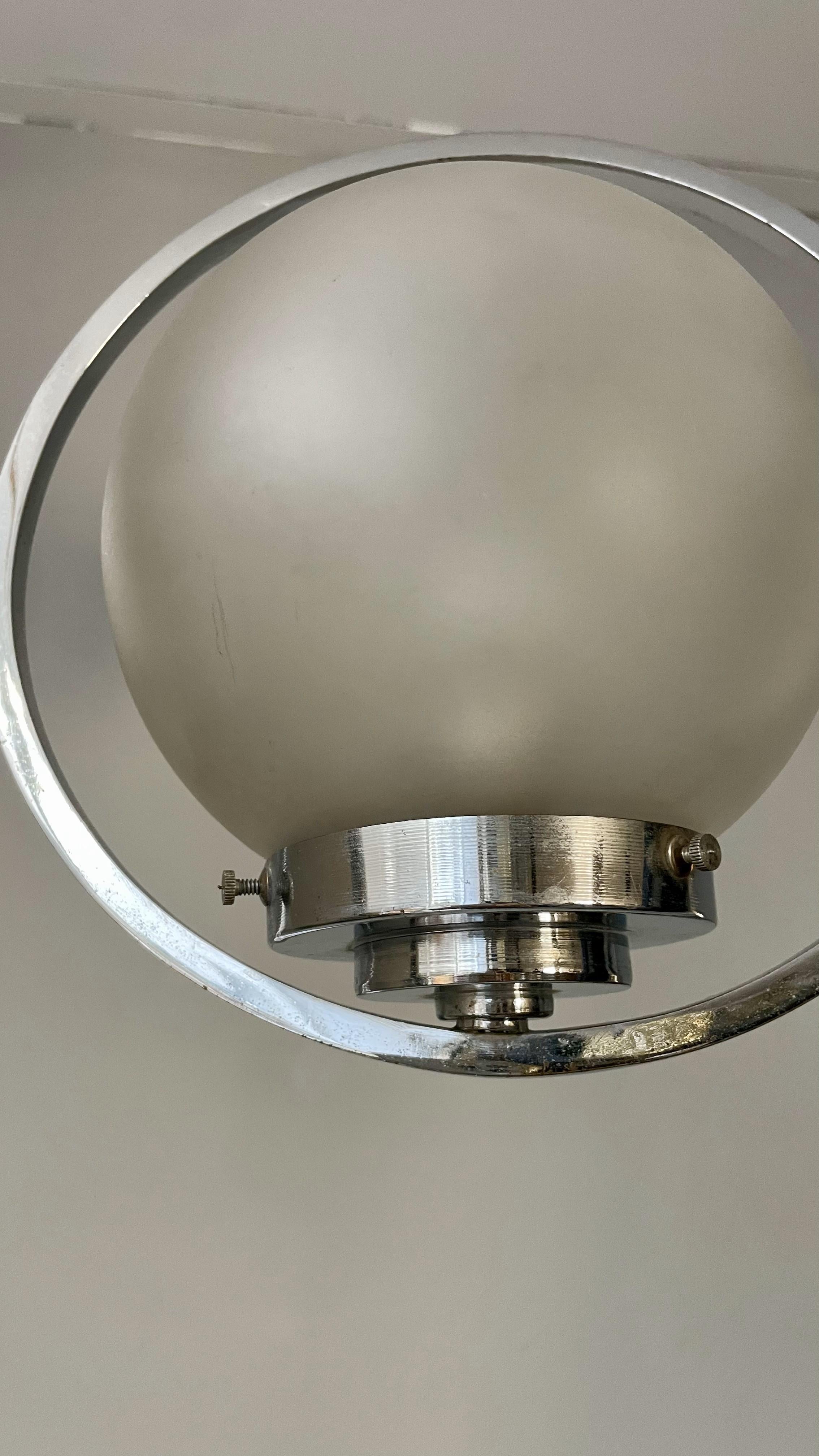 Art Deco Silver Lamp with Three Sphere Shades For Sale 3