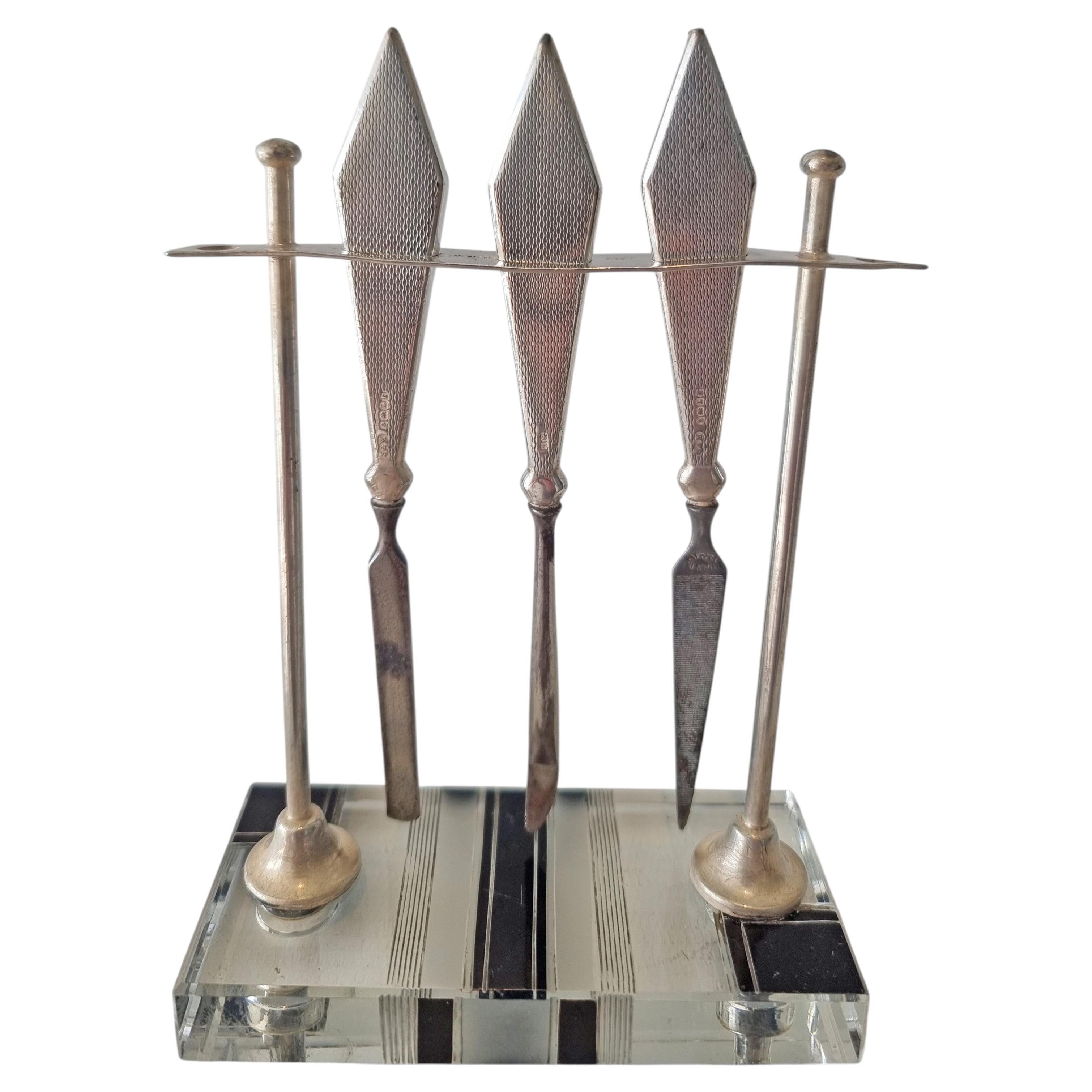 Set da manicure in argento in stile Art Déco su base in vetro convessa