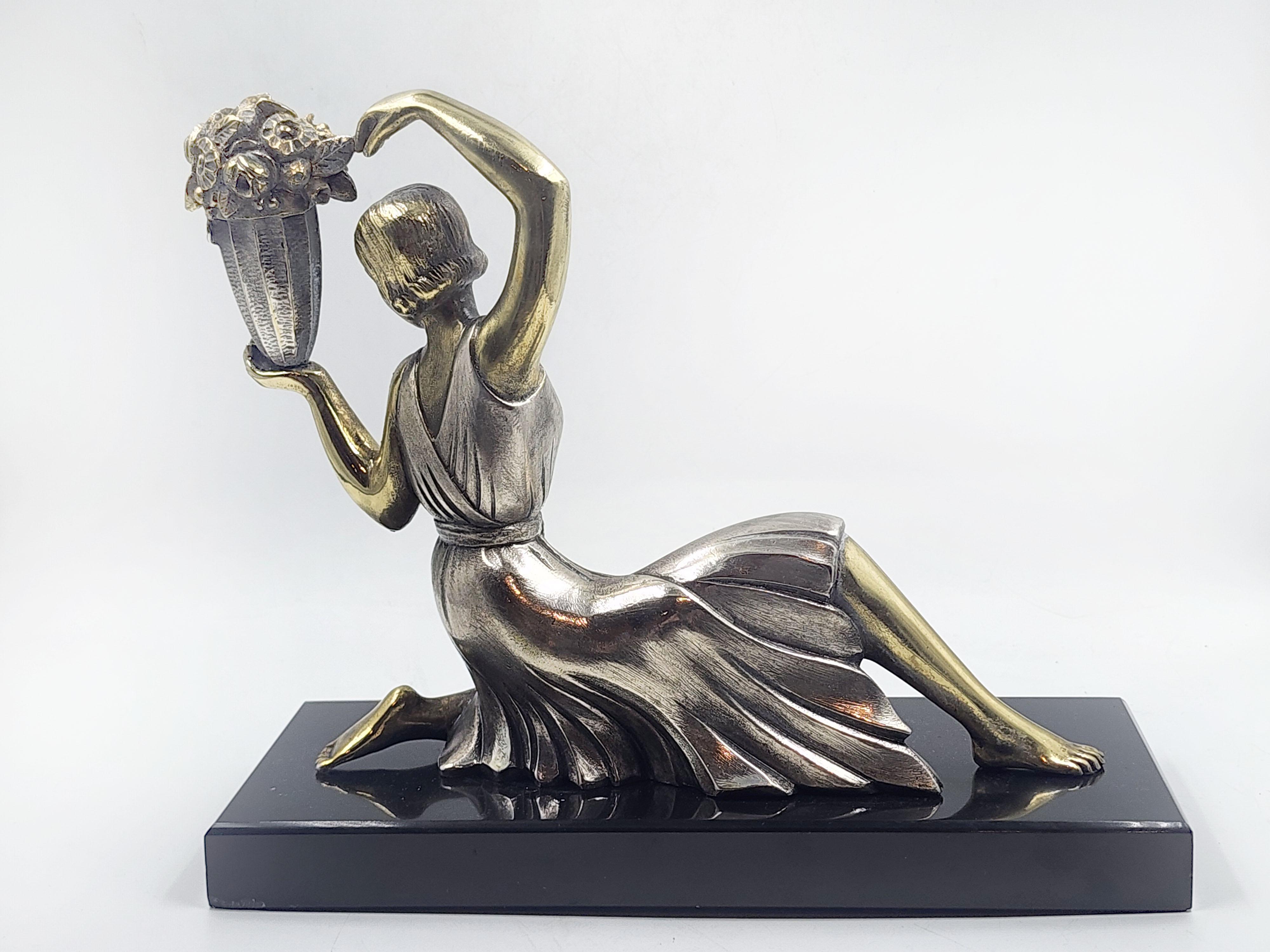 Art Déco Figura in metallo argentato Art Deco 