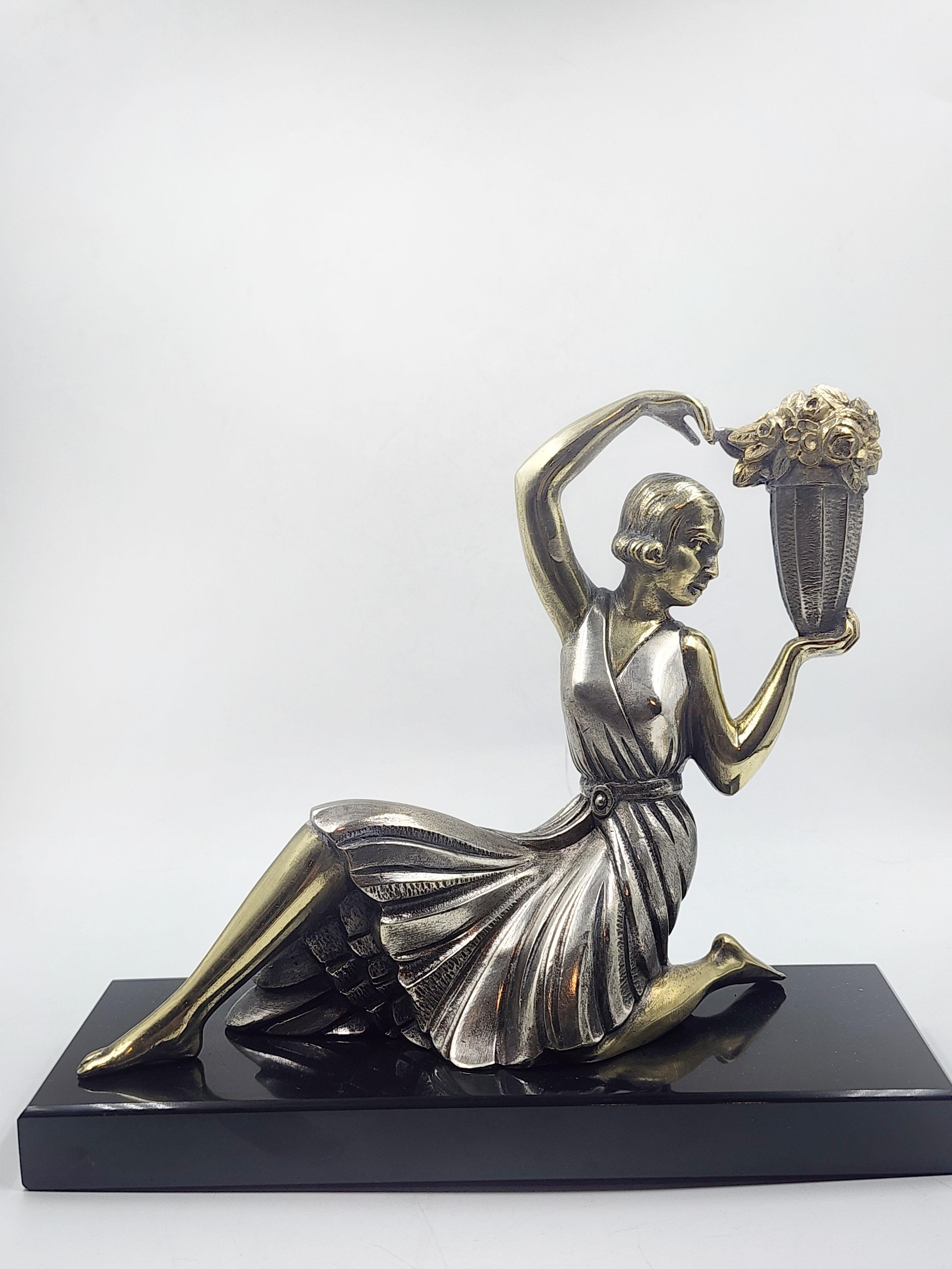 Francese Figura in metallo argentato Art Deco 