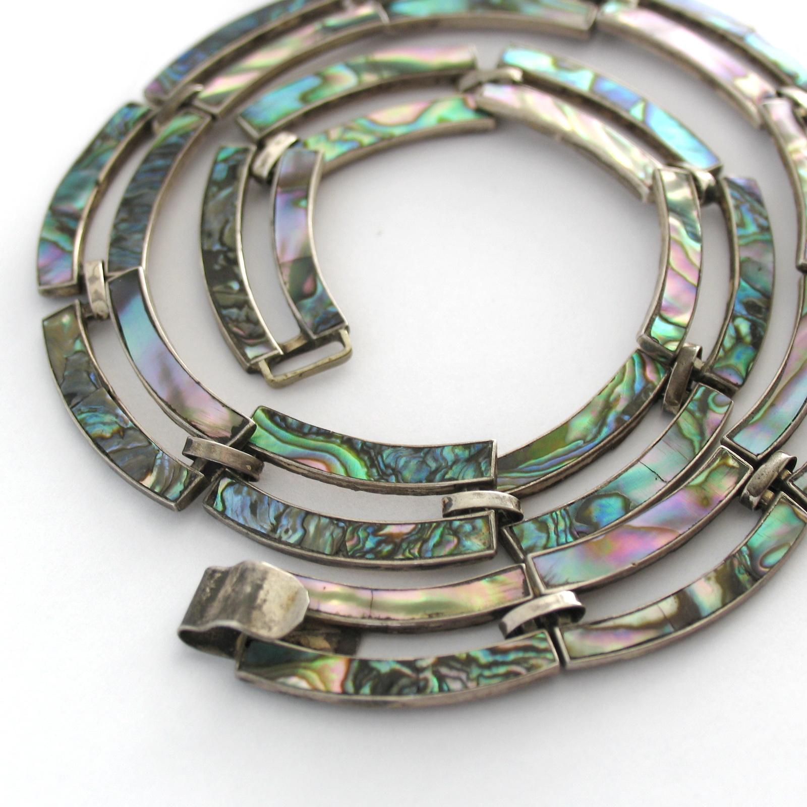Mid-17th Century Art Deco Silver Necklace with Mother of Pearl Inlay by Taxco Mexico