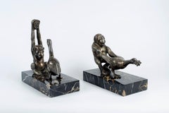 Statuette d'oie tirant un chiffon en argent sur bronze Art Déco de G.H. Bourcart