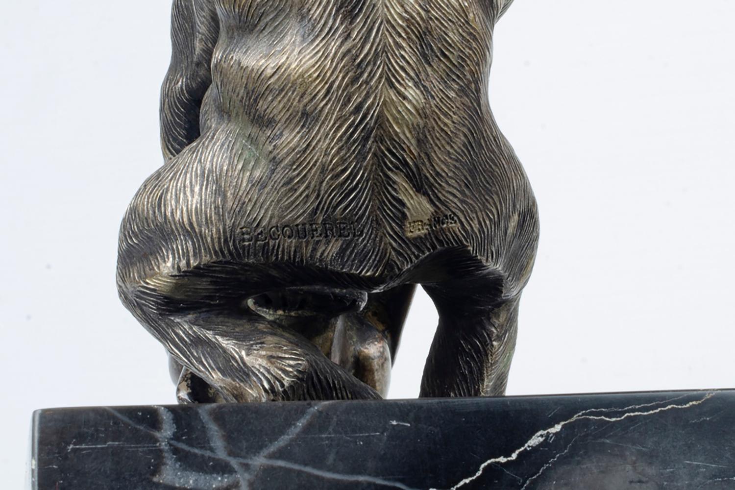 Statuette d'oie tirant un chiffon en argent sur bronze Art Déco de G.H. Bourcart en vente 1
