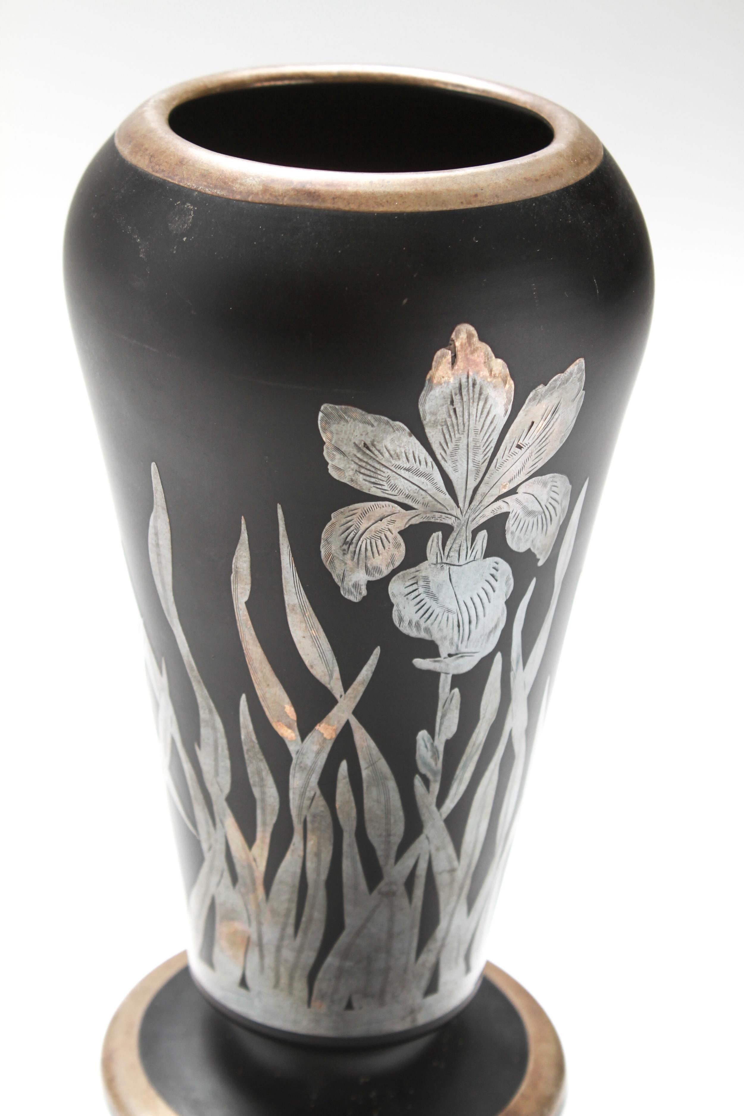 Art-Deco-Vase aus schwarzem Iris-Glas mit Silberauflage von Rockwell 2