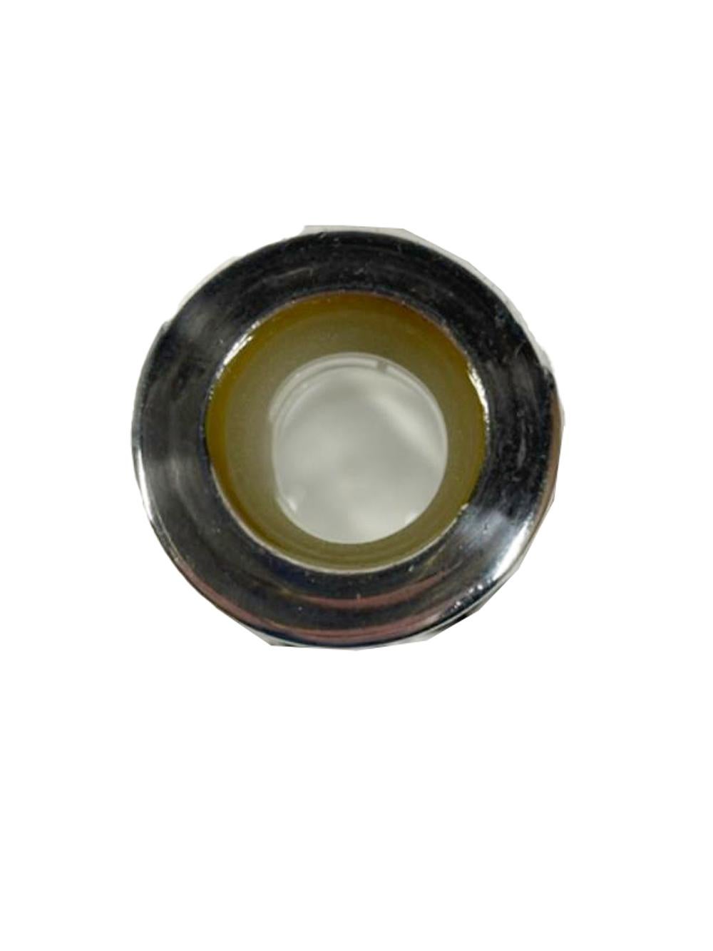 XX secolo Decanter da spillatura in vetro trasparente con sovrapposizione di cardi in argento Art Deco in vendita