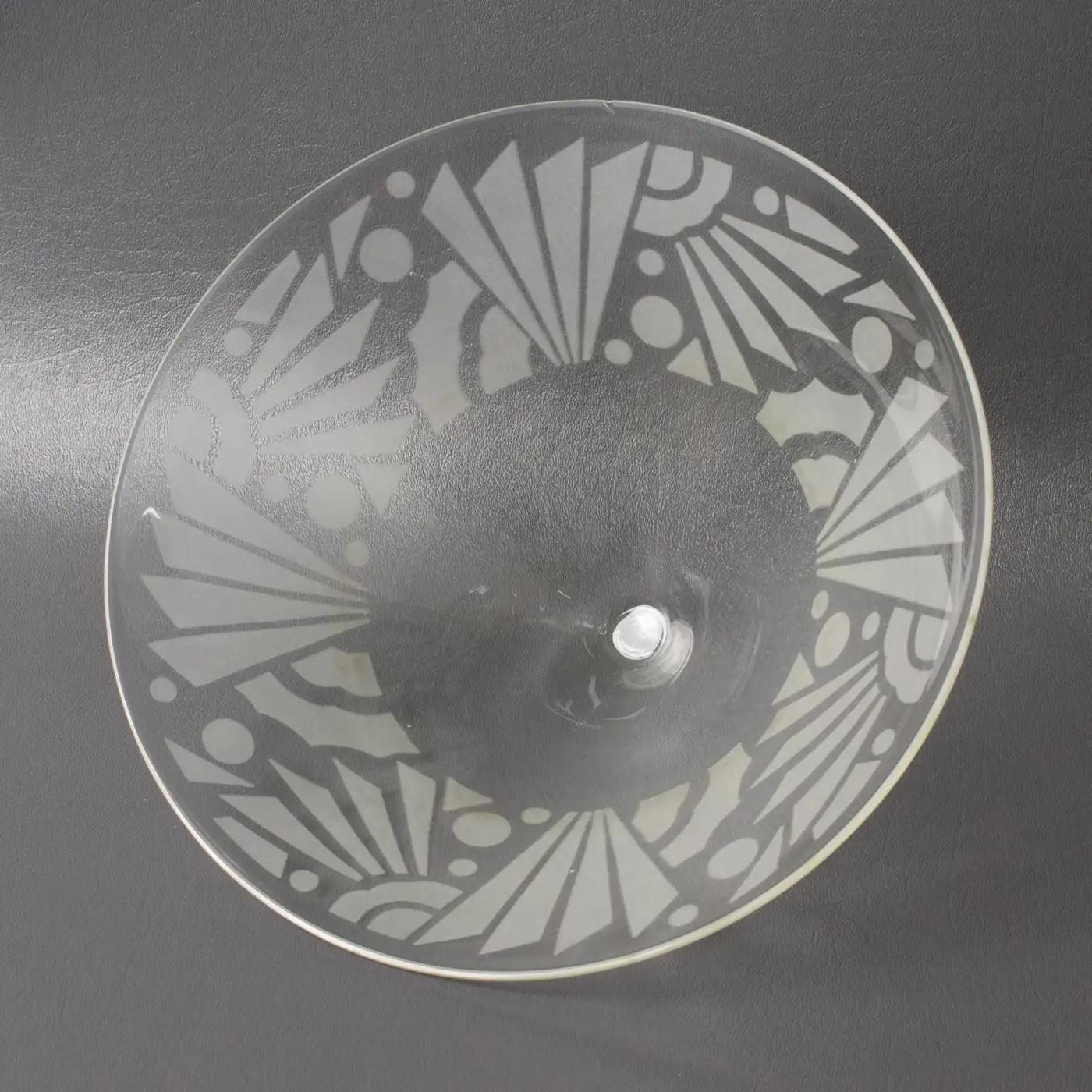 Métal Bol de centre de table Art déco en métal argenté et verre gravé, années 1930 en vente