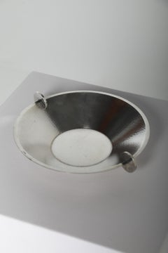 Cuenco Art Decó de chapa de plata, forma escultórica minimalista, años 30