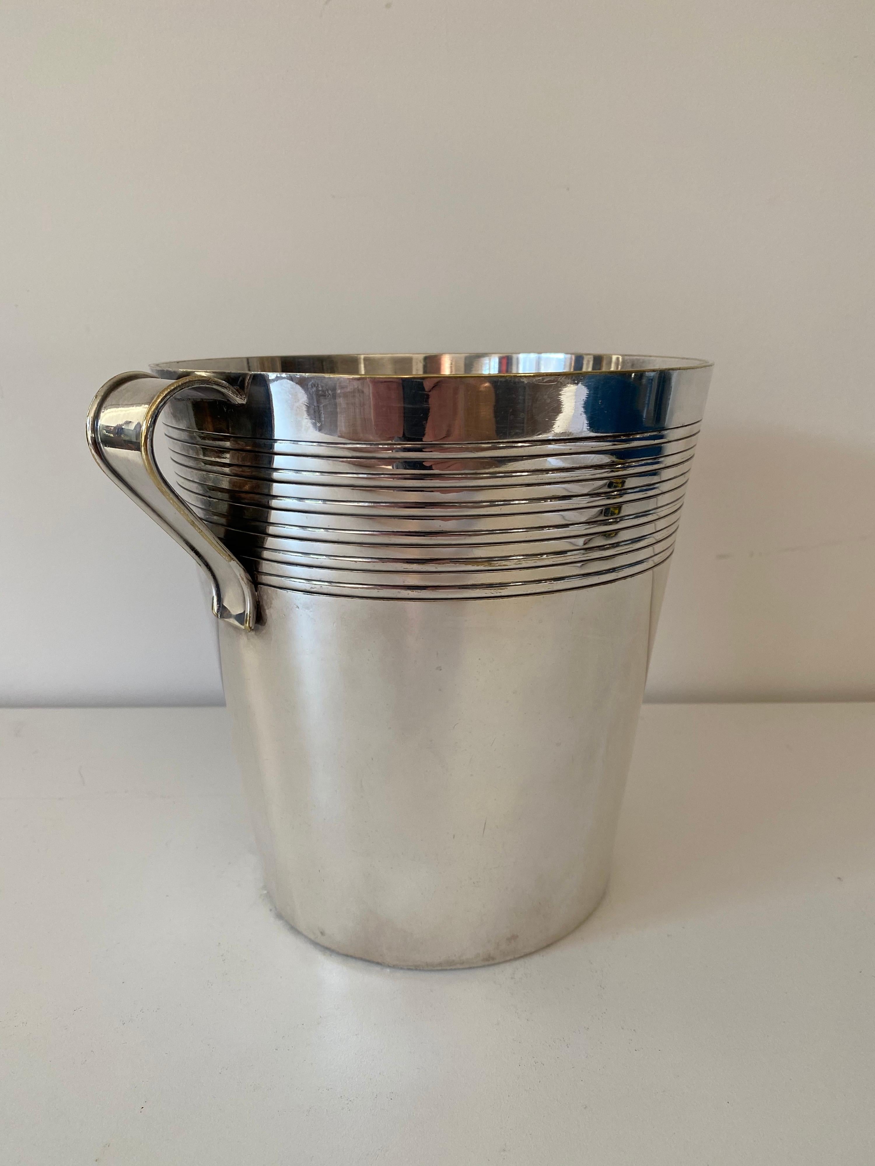 French Art Deco silver plate champagne or wine bucket by E. Potfer Paris, 1930s.