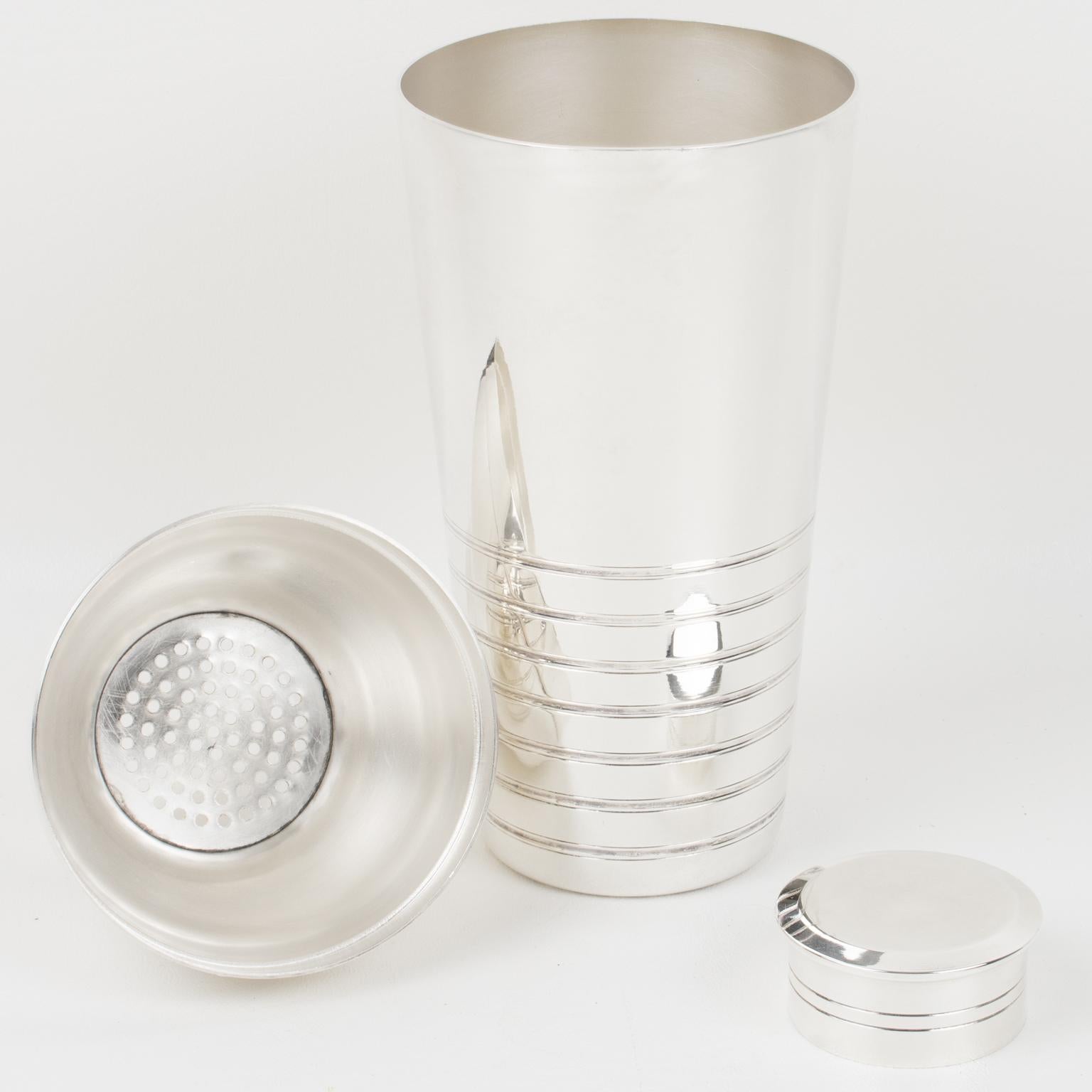 Mid-20th Century Art Deco Silver Plate Cocktail Shaker and Eight Barware Glasses, France 1940s For Sale
