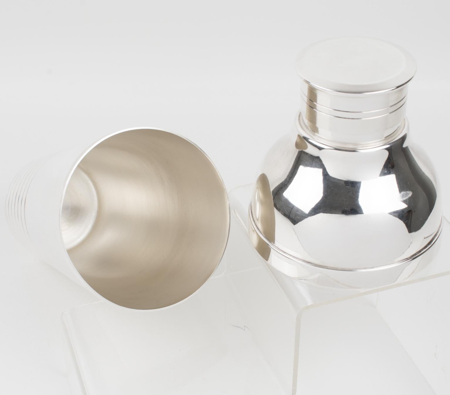 Metal Art Deco Silver Plate Cocktail Shaker and Eight Barware Glasses, France 1940s For Sale