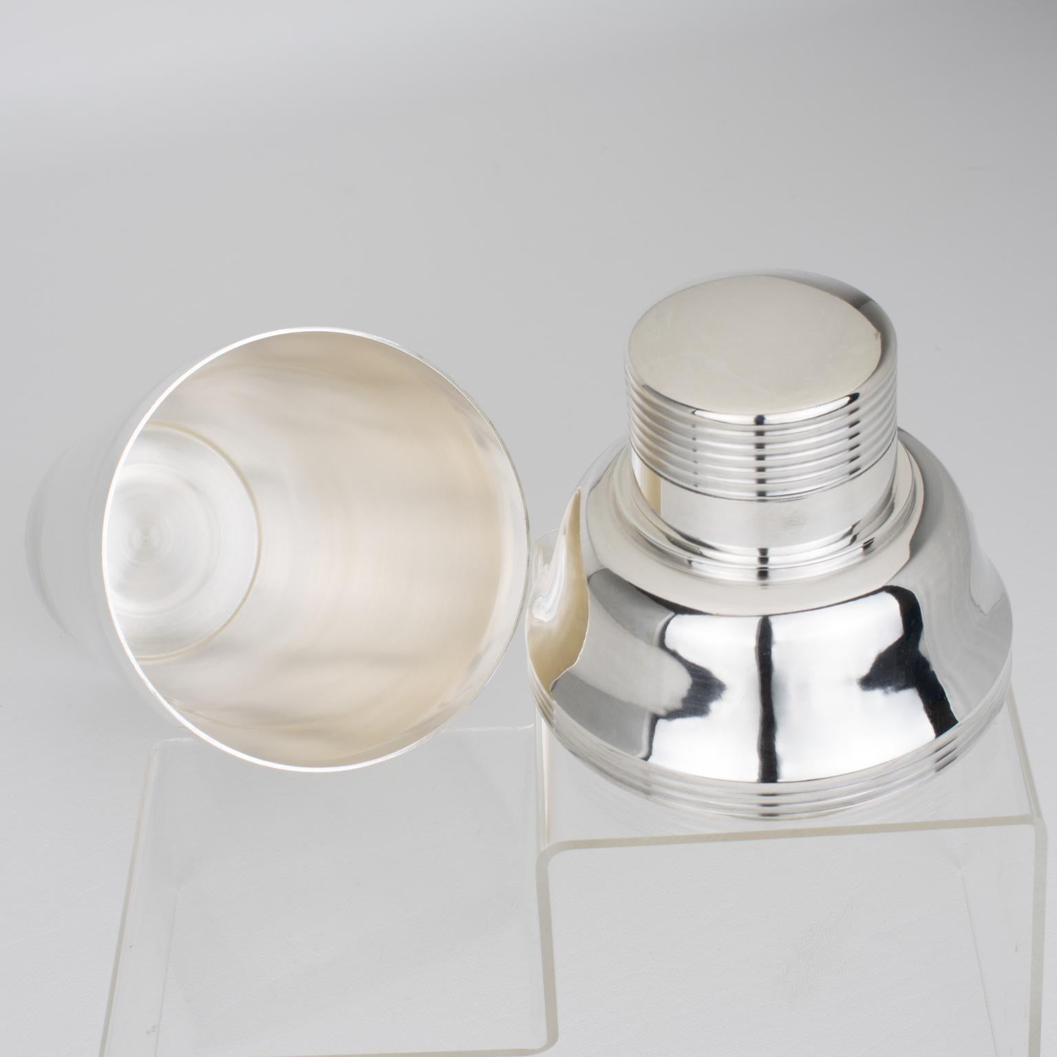 Shakers da cocktail in argento Art Deco e sei bicchieri da bar, circa 1940 in vendita 1