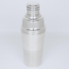 Coctelera Art Decó de plata plateada del platero Boulanger París, hacia 1940