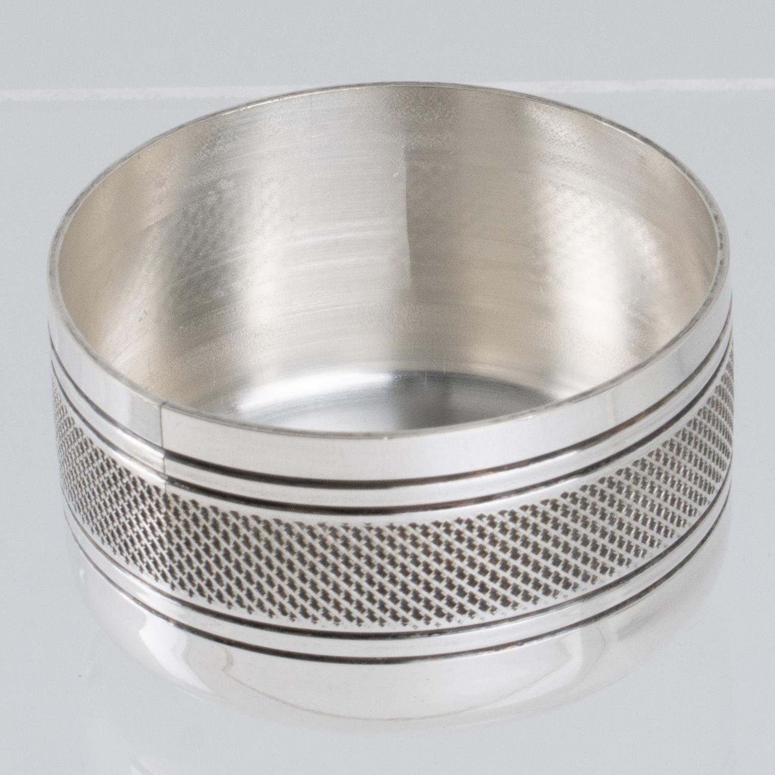 Art Deco Silver Plate Cocktail Shaker by Silversmith Gelb Paris For Sale 2